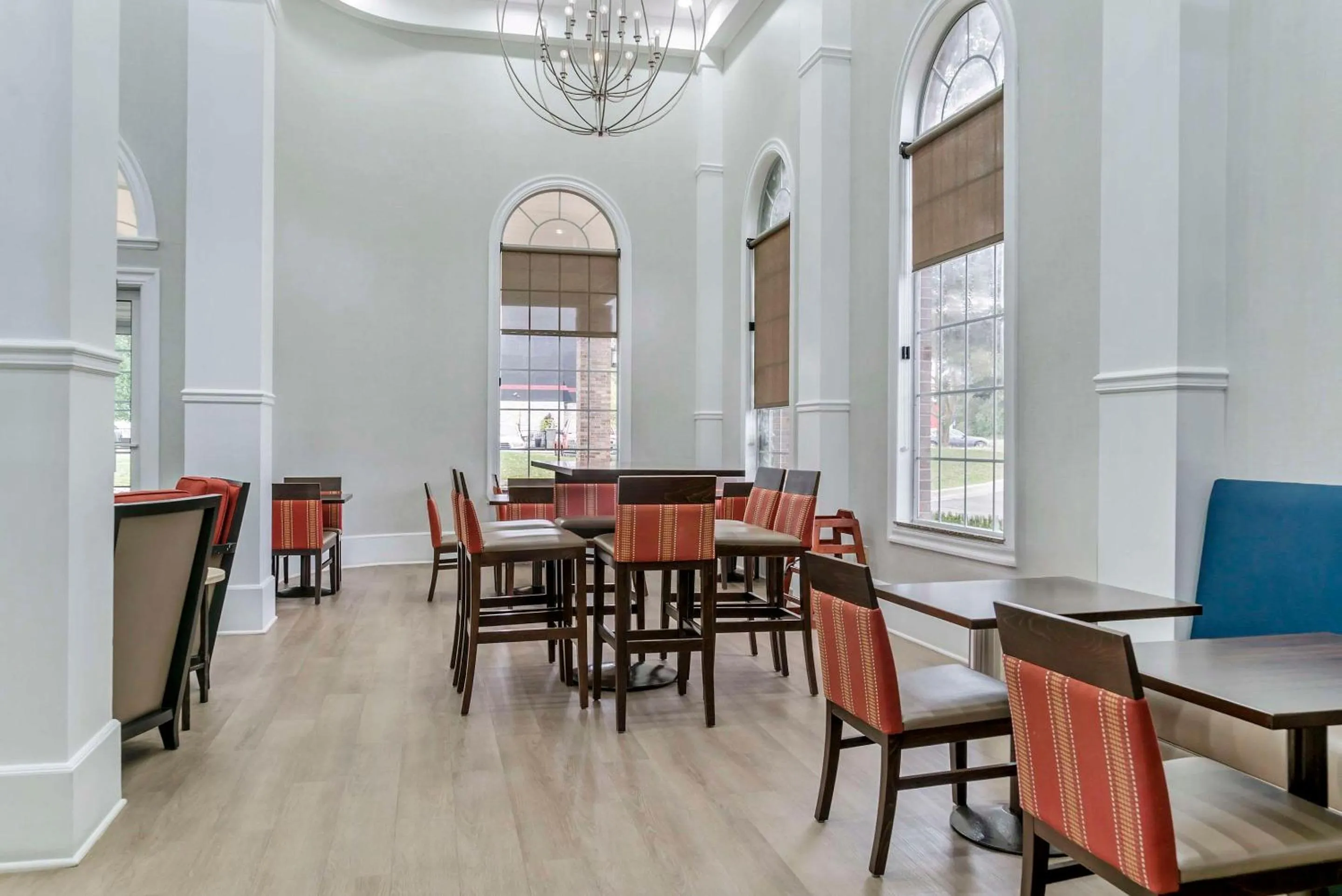 Breakfast in Comfort Inn Plainwell