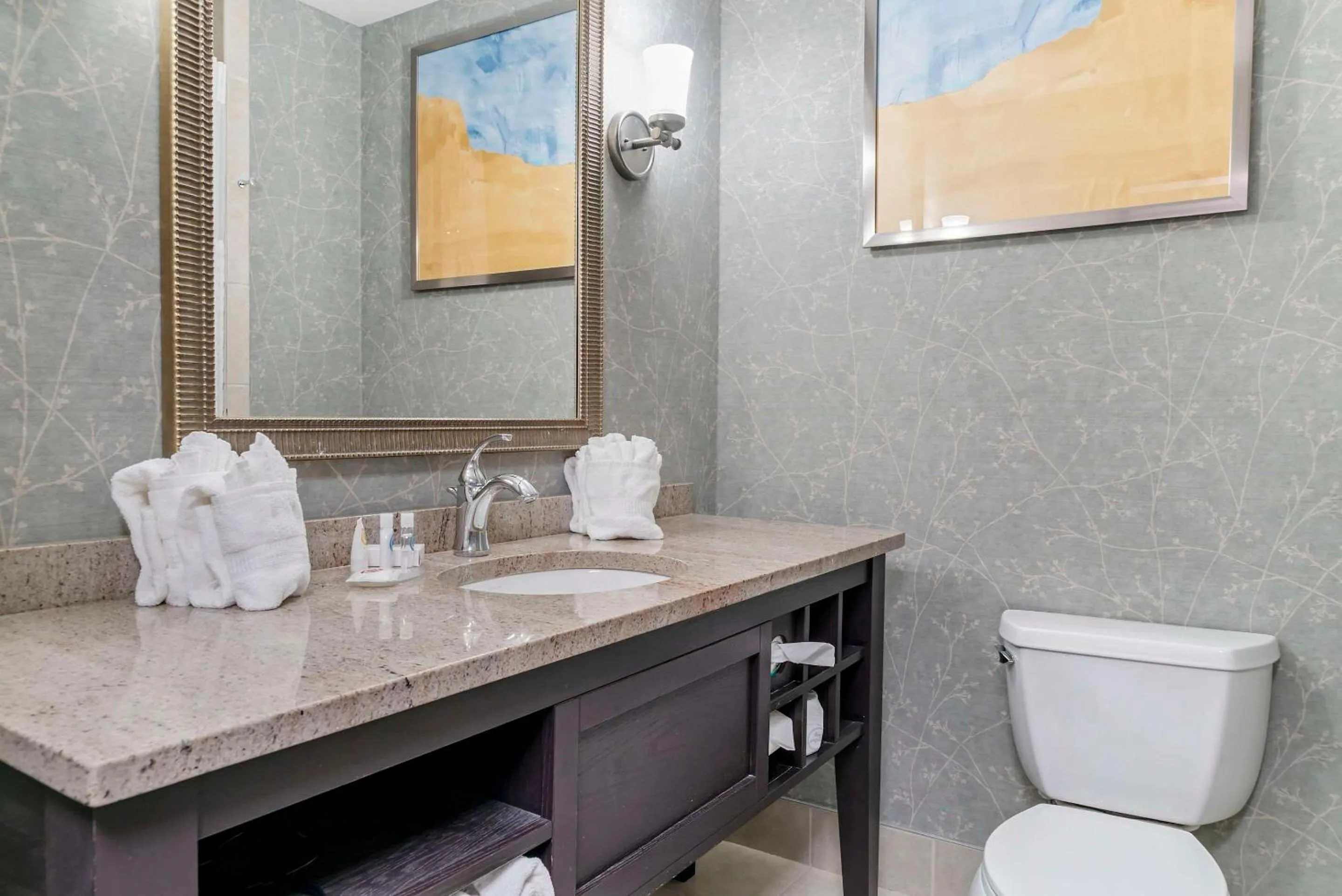 Bedroom in Comfort Inn Plainwell