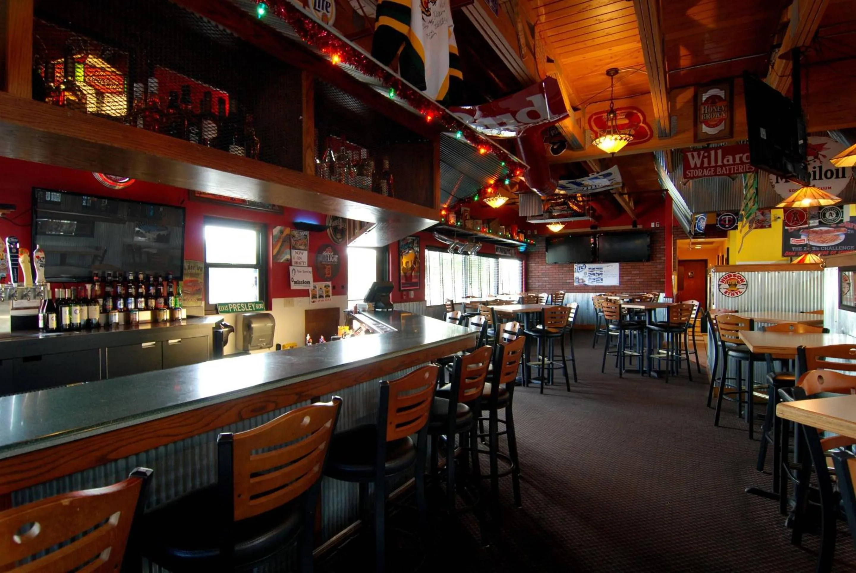 Restaurant/places to eat in Comfort Suites Marquette