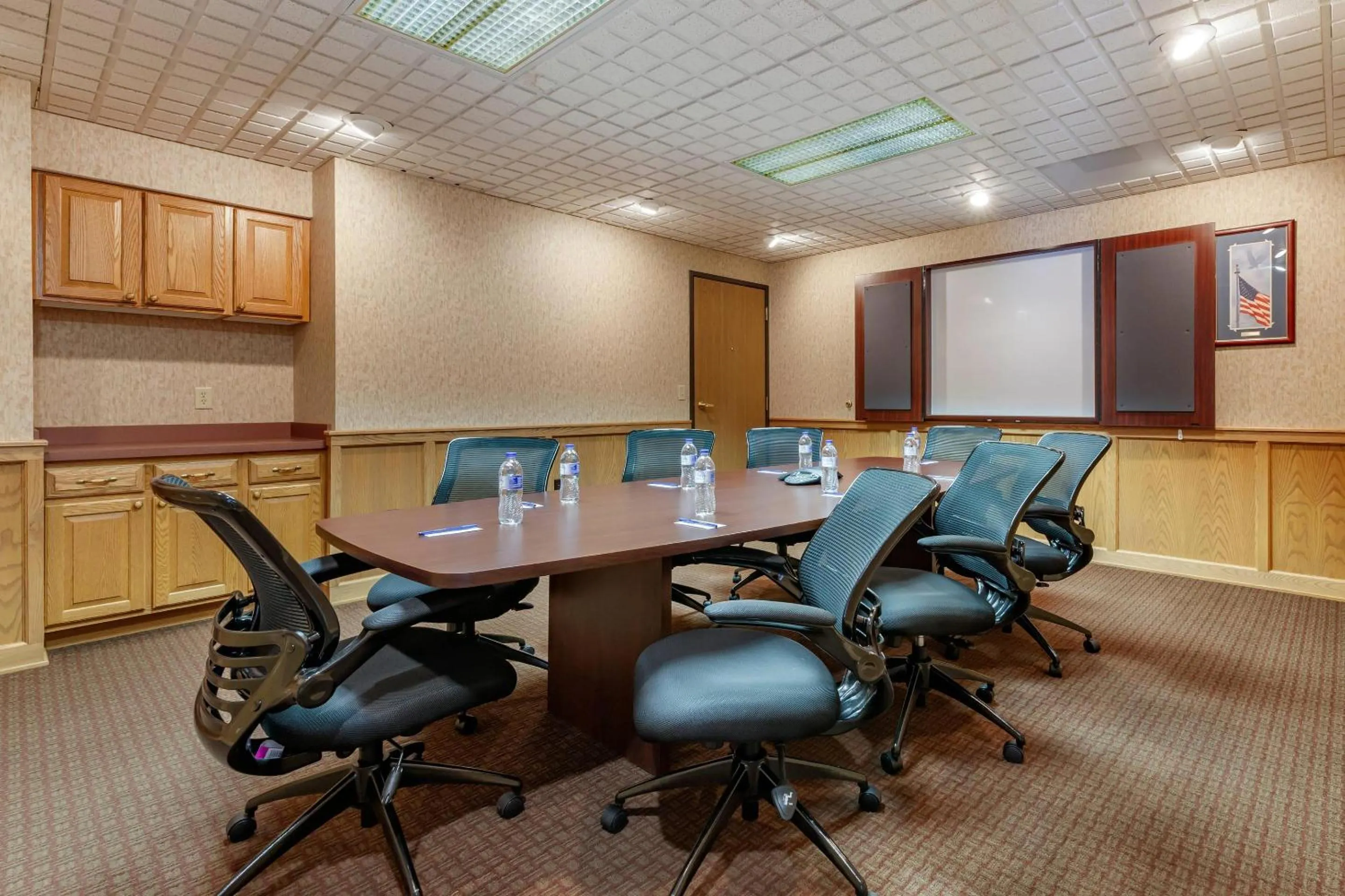 Meeting/conference room in Comfort Suites Marquette