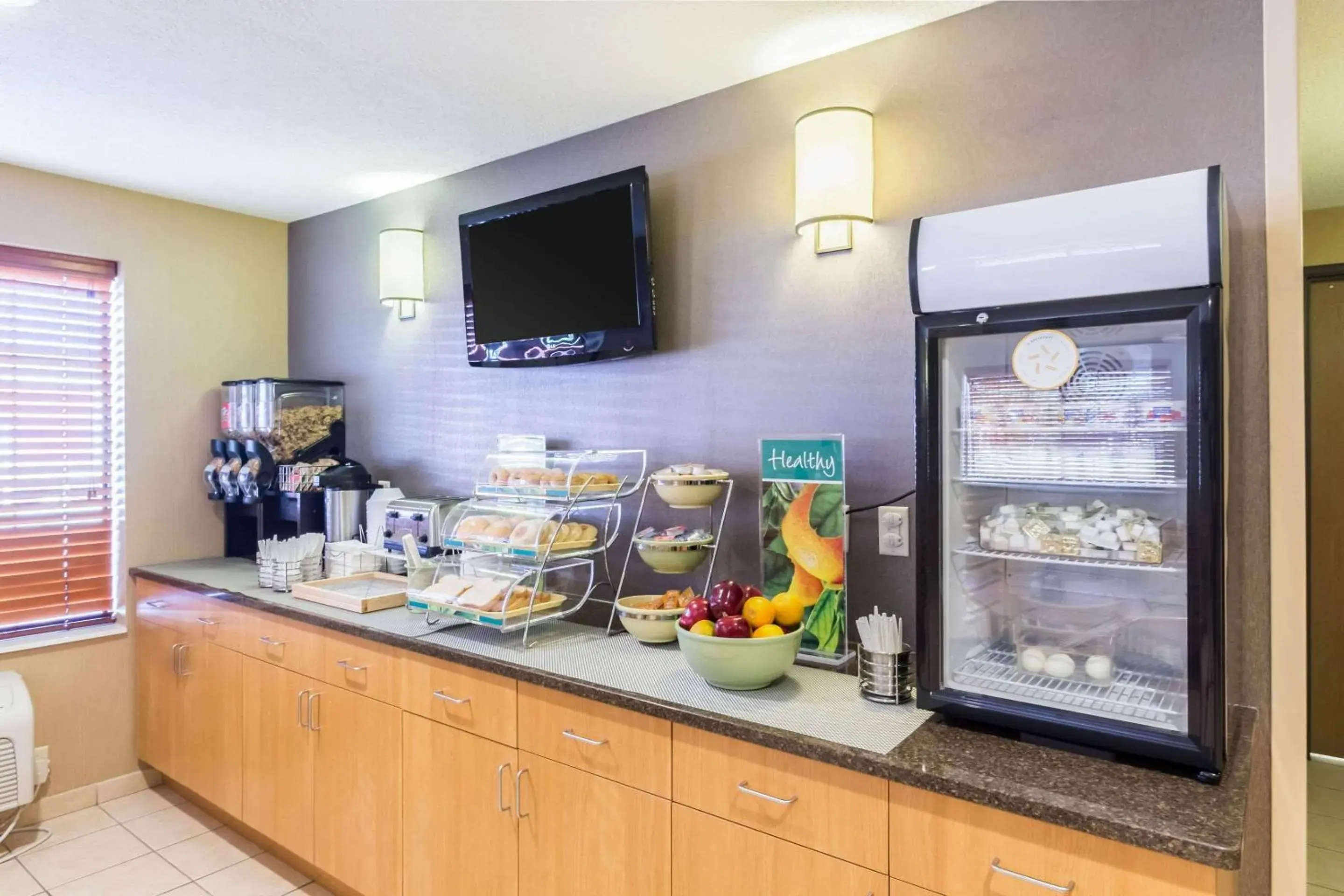 Restaurant/places to eat in Quality Inn Marshall near University Restaurant/places to eat in Quality Inn Marshall near University