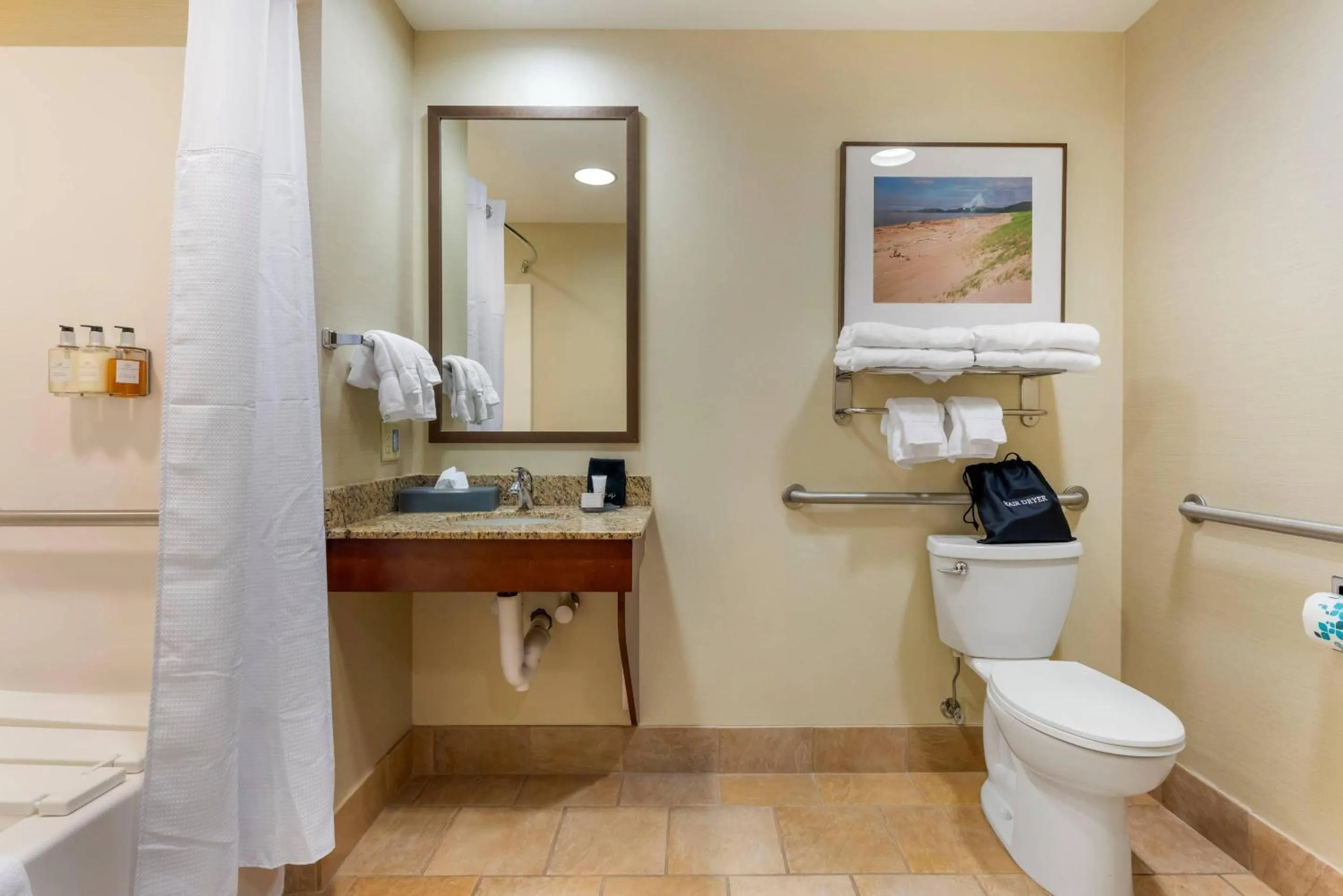 Bedroom in Lift Bridge Lodge, an Ascend Collection Hotel