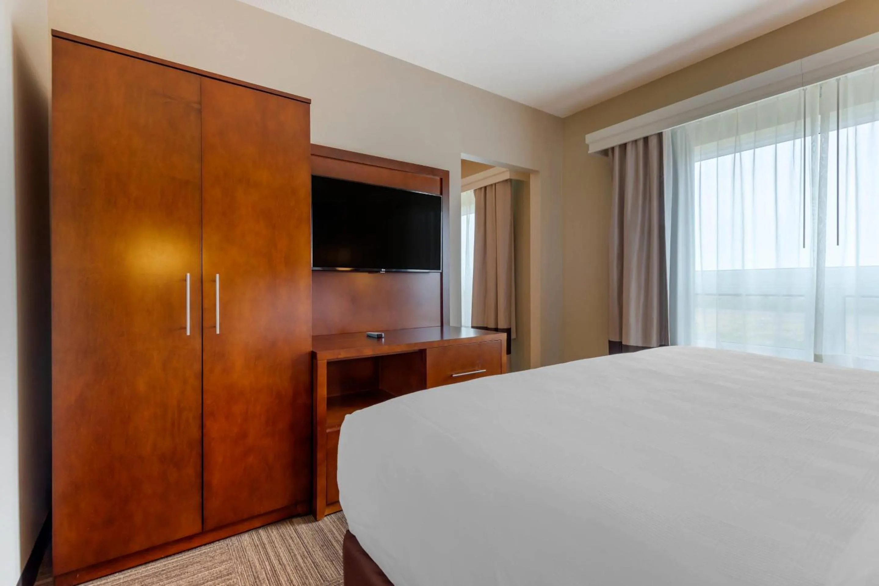Bedroom, Bed in Lift Bridge Lodge, an Ascend Collection Hotel