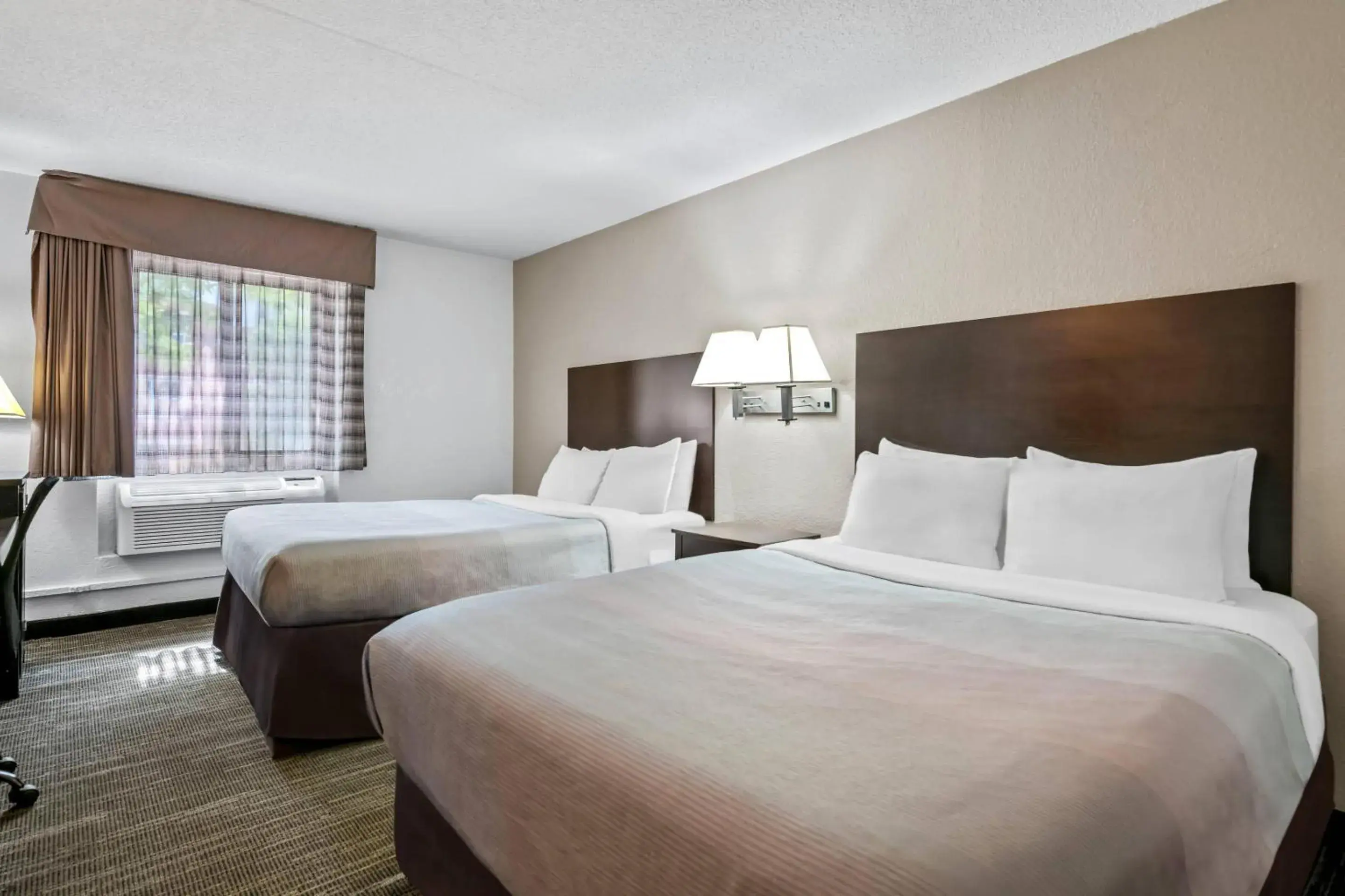 Bedroom, Bed in Quality Inn Savage - Bloomington West Bedroom, Bed in Quality Inn Savage - Bloomington West