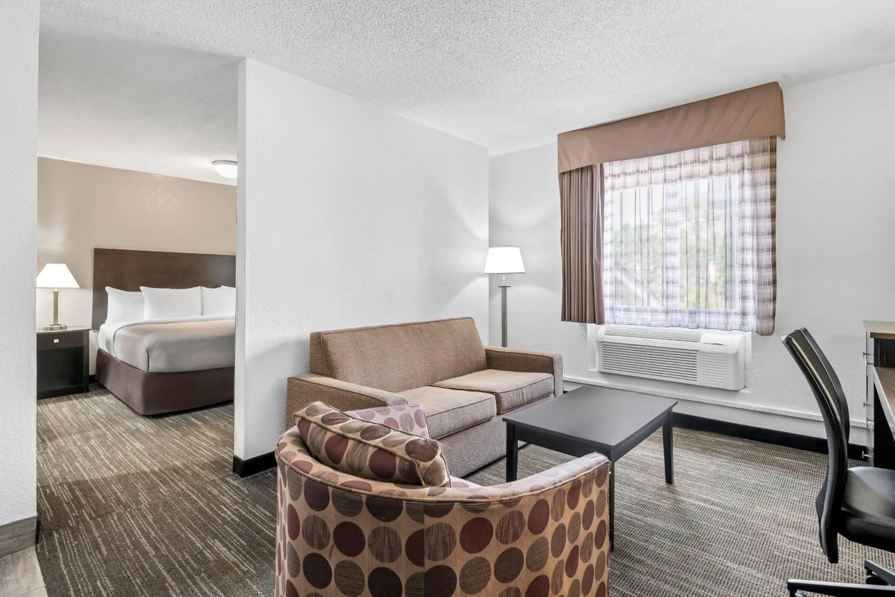 Bedroom, Bed in Quality Inn Savage - Bloomington West