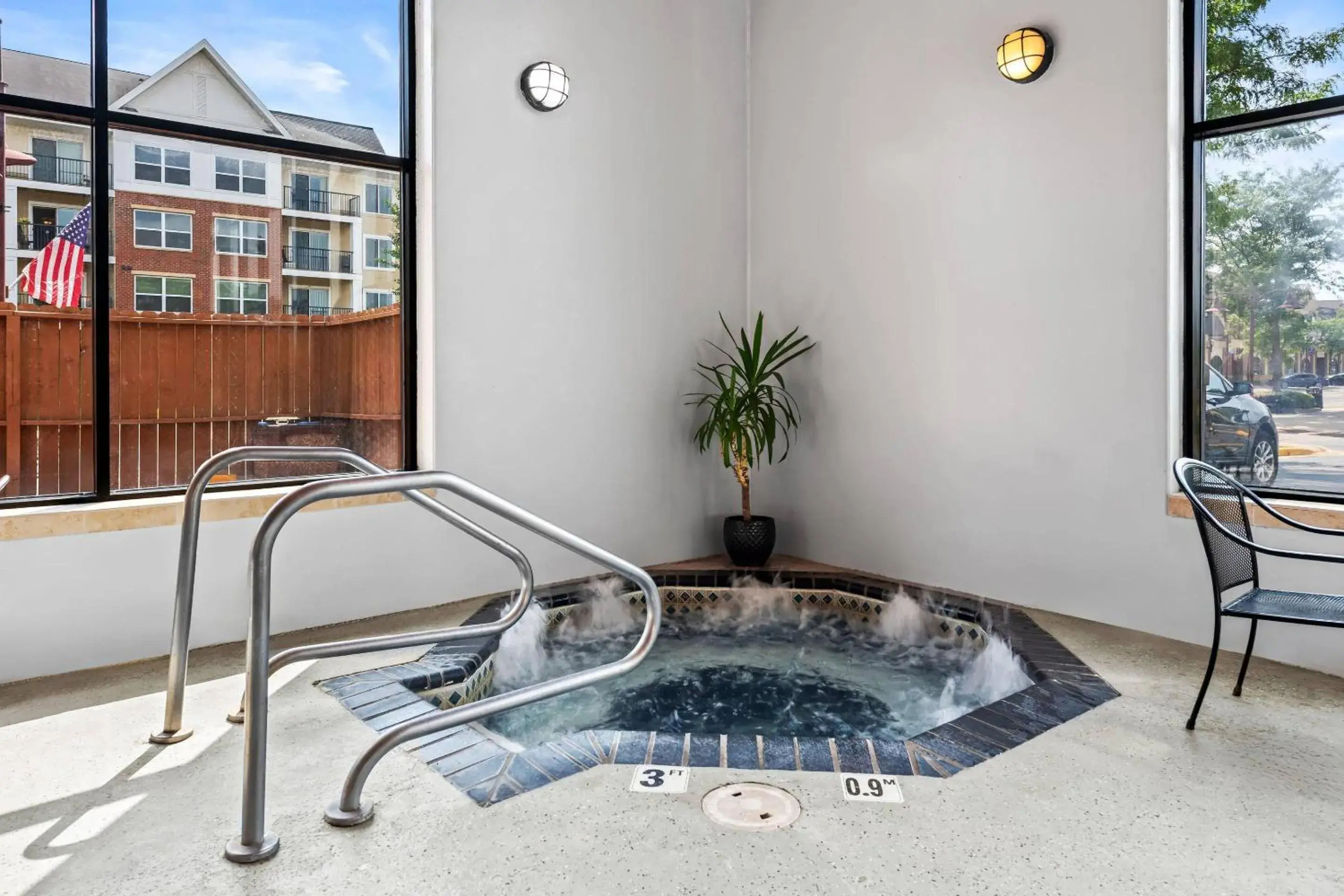 Swimming pool in Quality Inn Savage - Bloomington West Swimming pool in Quality Inn Savage - Bloomington West