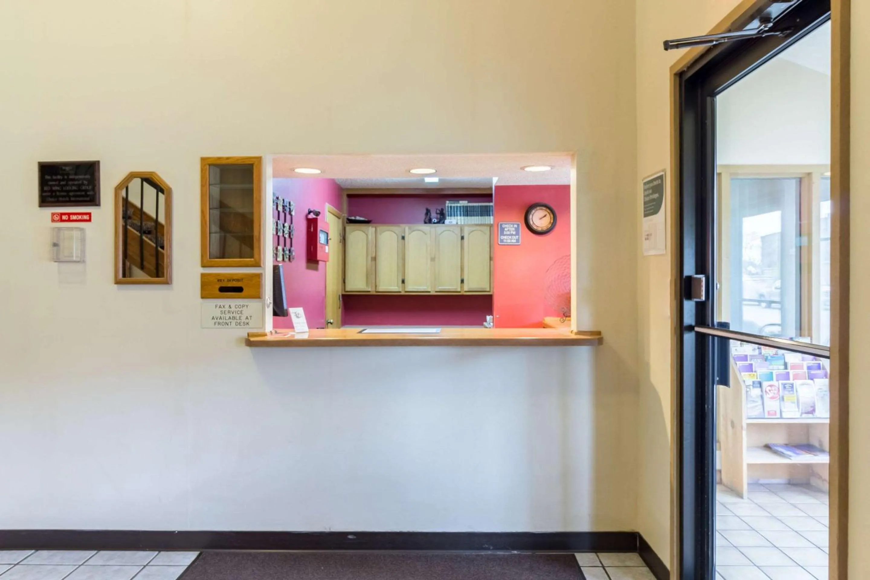 Lobby or reception in Rodeway Inn