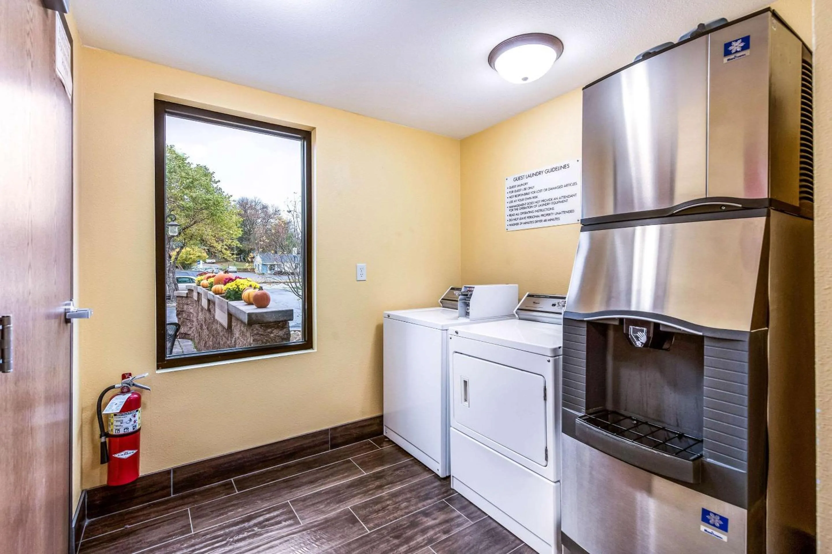 On site in Econo Lodge Mayo Clinic Area