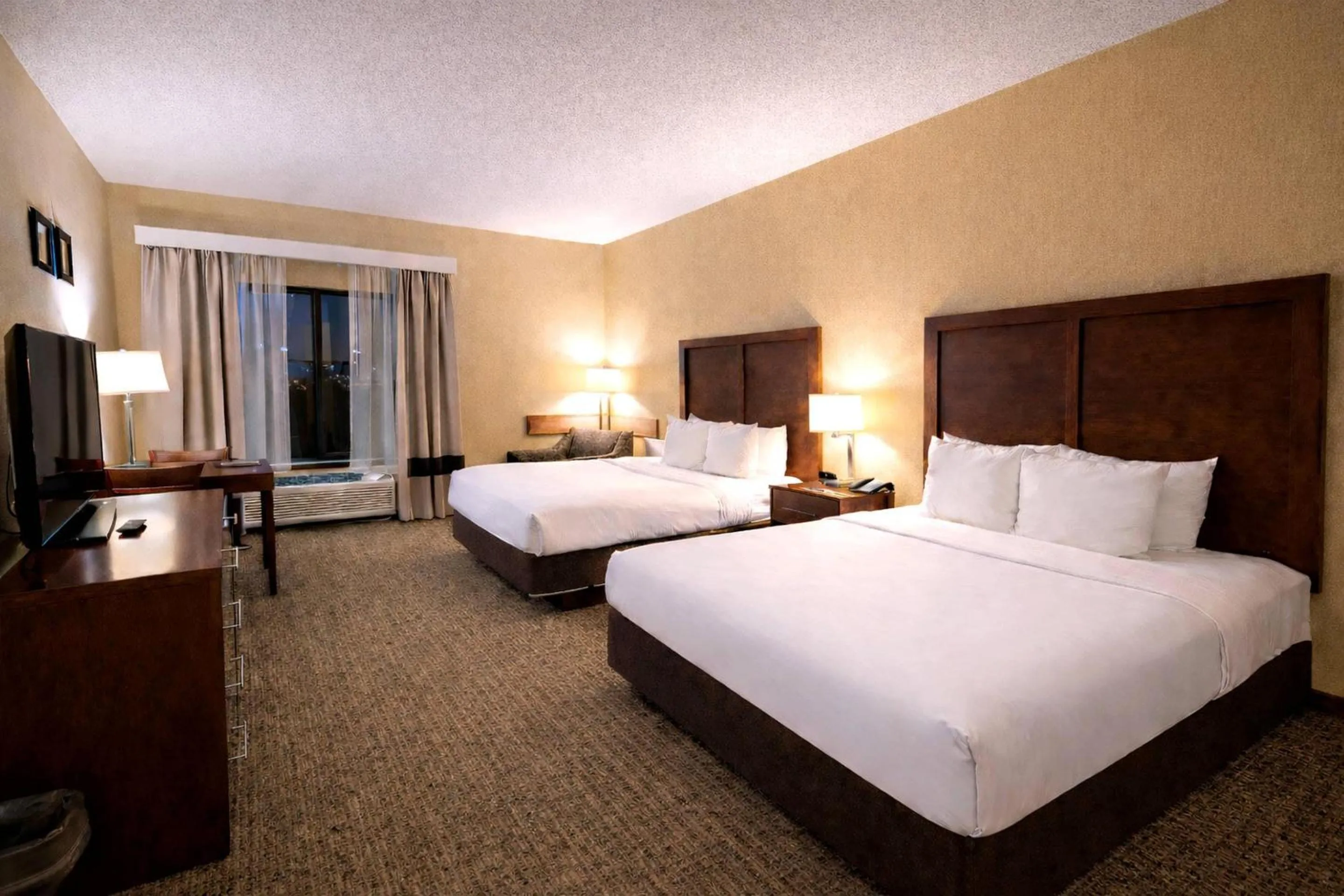 Bedroom, Bed in Comfort Inn Owatonna near Medical Center