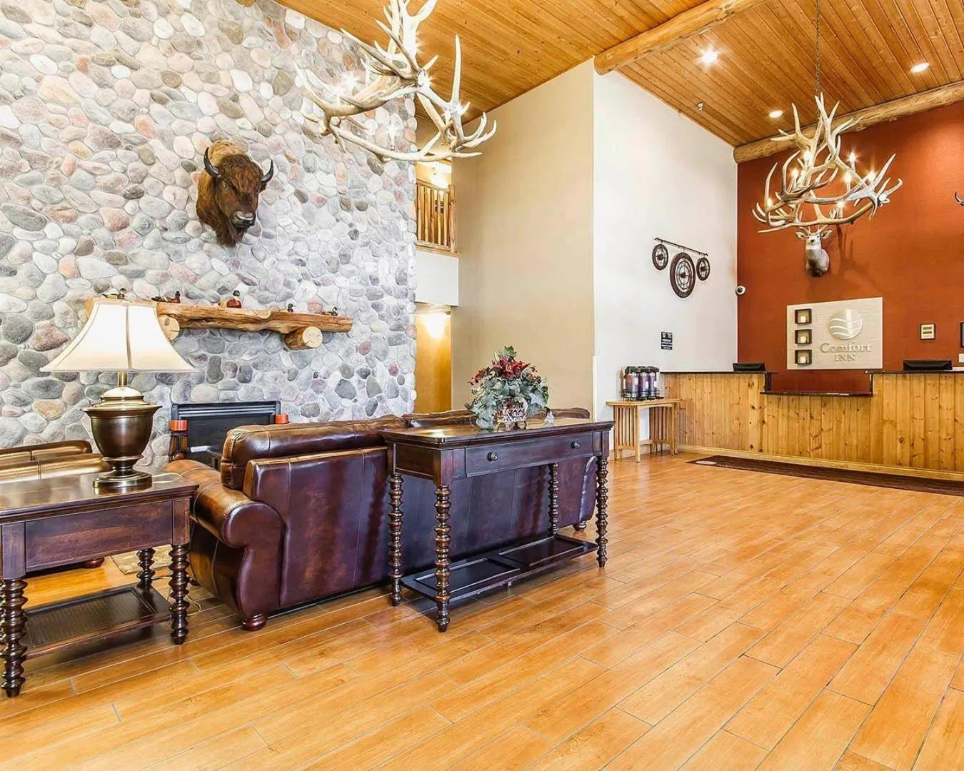 Lobby or reception in Comfort Inn Owatonna near Medical Center