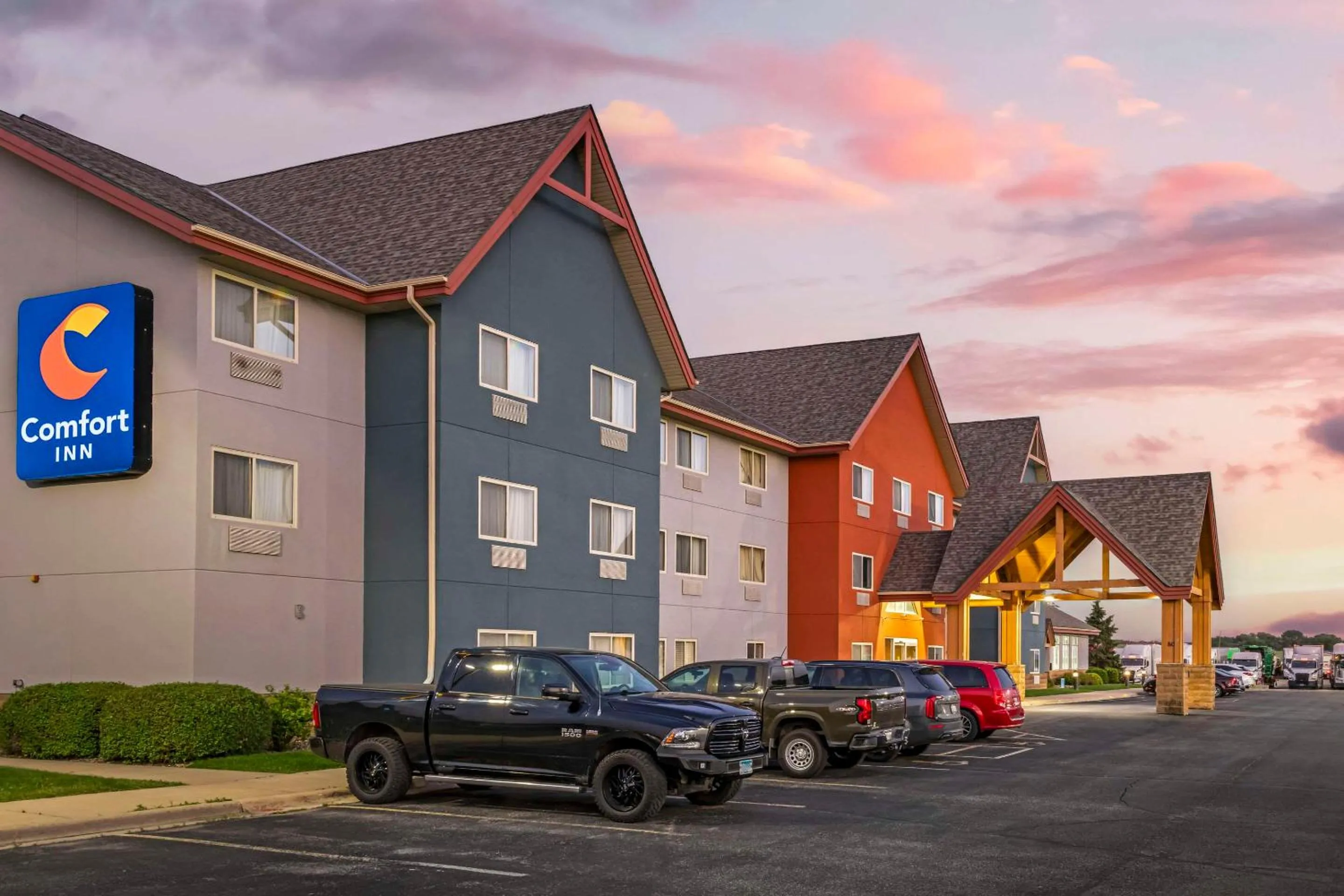 Property building in Comfort Inn Albert Lea at Trails Travel Center