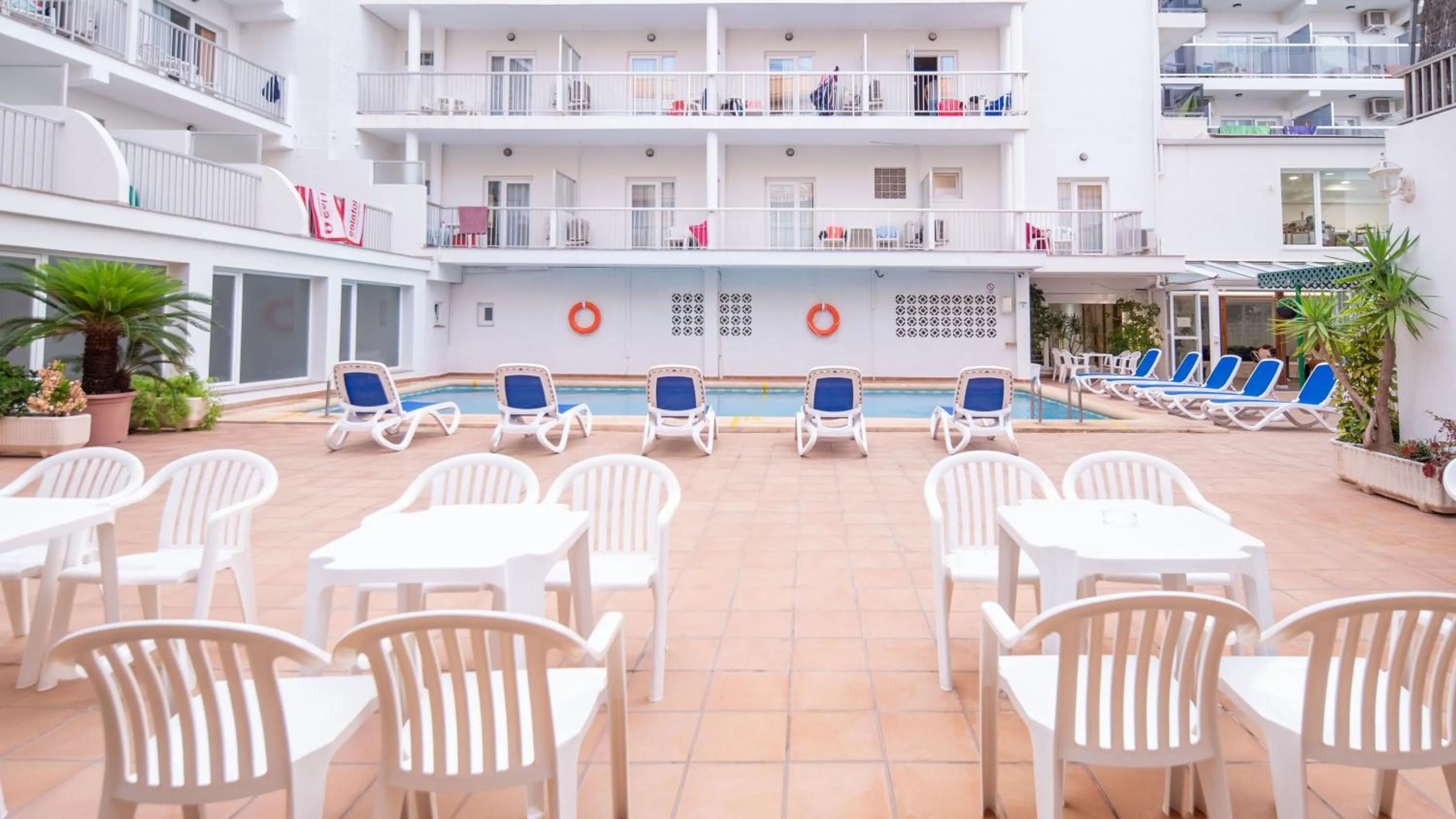 Property building in Hotel San Luis