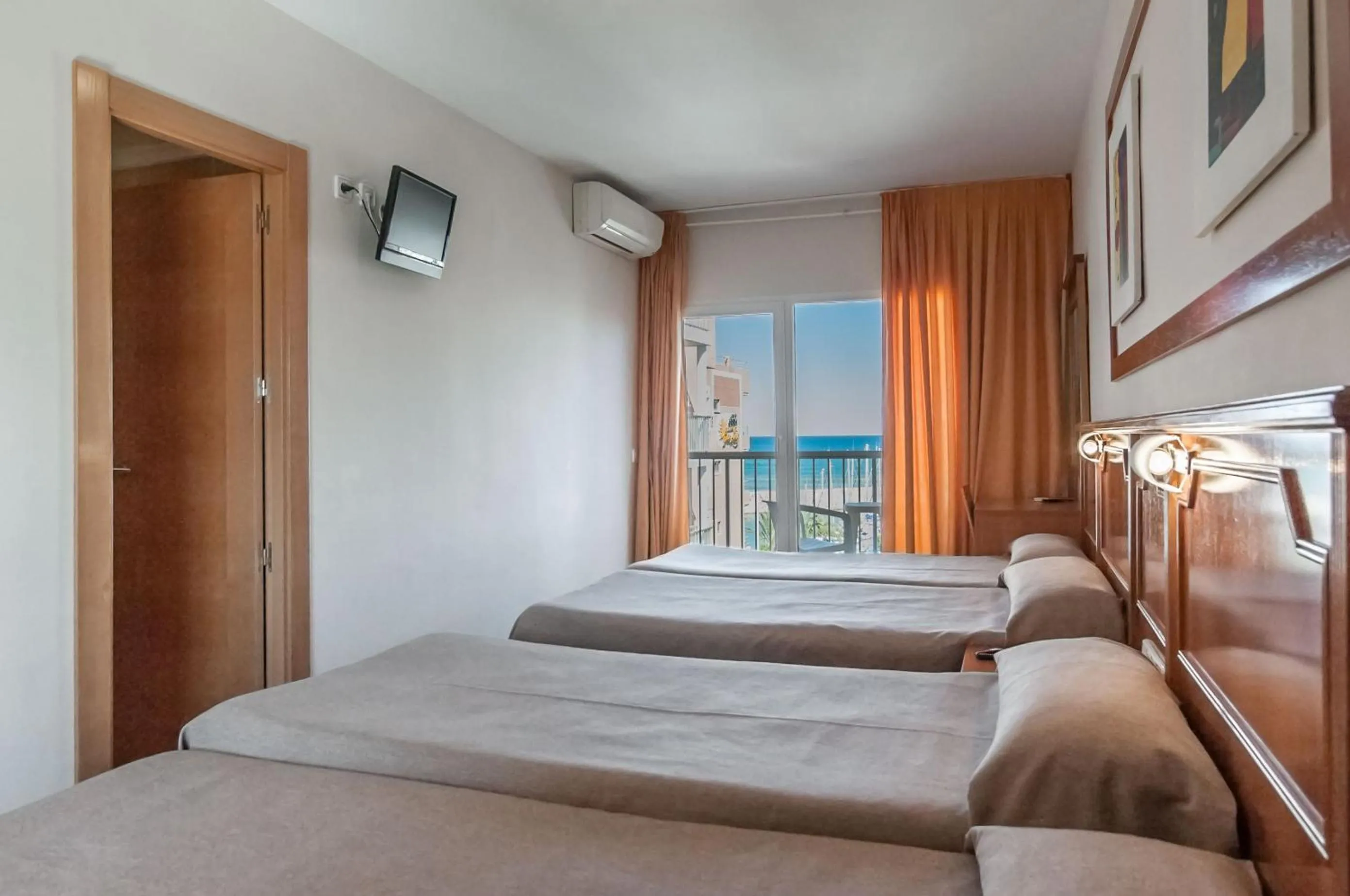 Photo of the whole room, Bed in Hotel San Luis