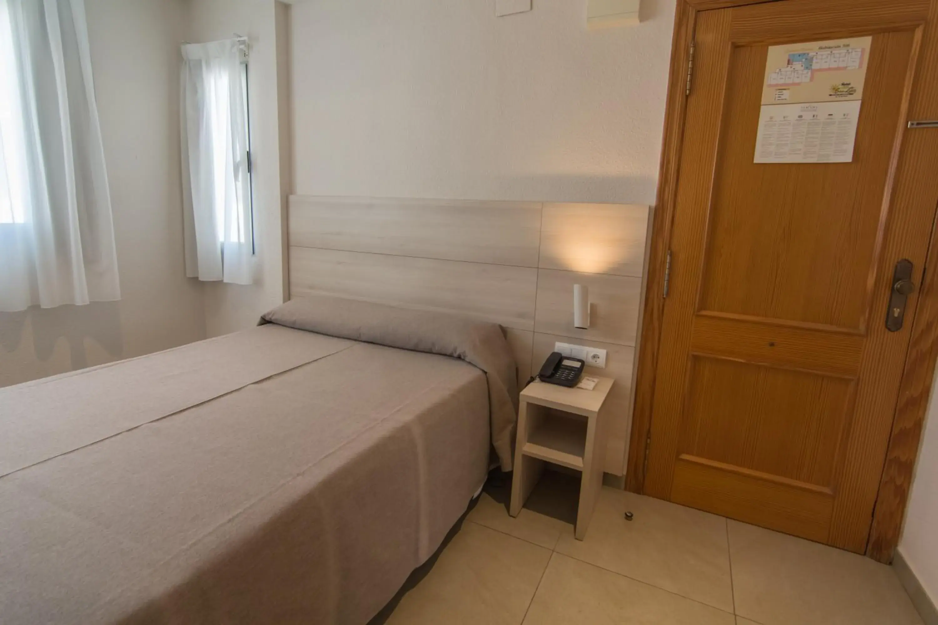 Interior Double Room without Terrace in Hotel San Luis Interior Double Room without Terrace in Hotel San Luis