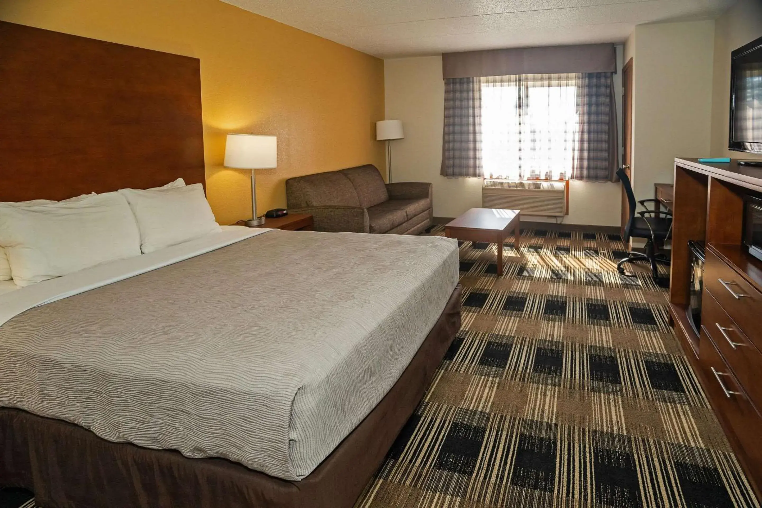 Bedroom, Bed in Quality Inn near Medical Center Bedroom, Bed in Quality Inn near Medical Center