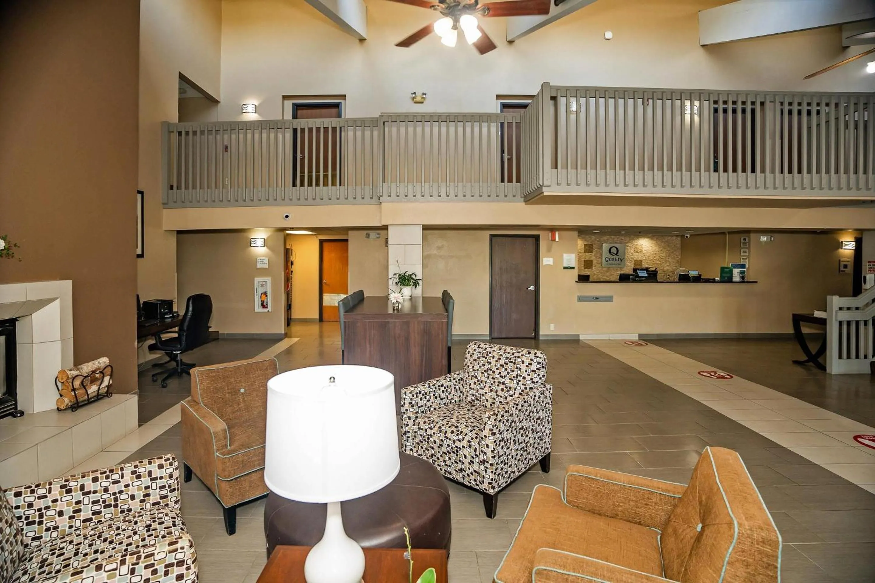 Lobby or reception in Quality Inn near Medical Center