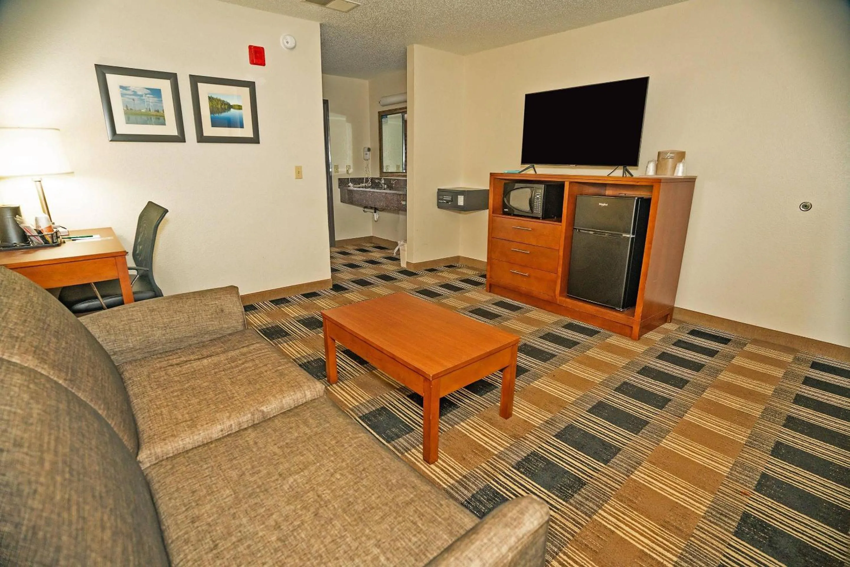 Bedroom in Quality Inn near Medical Center