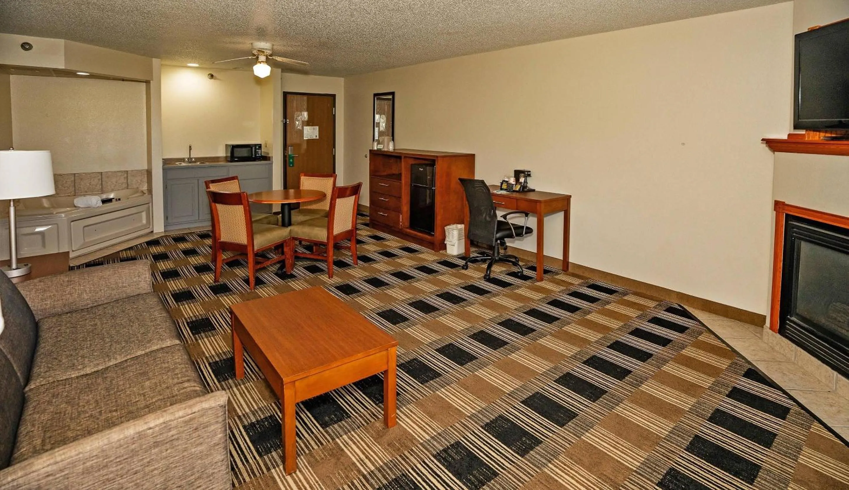 Bedroom in Quality Inn near Medical Center