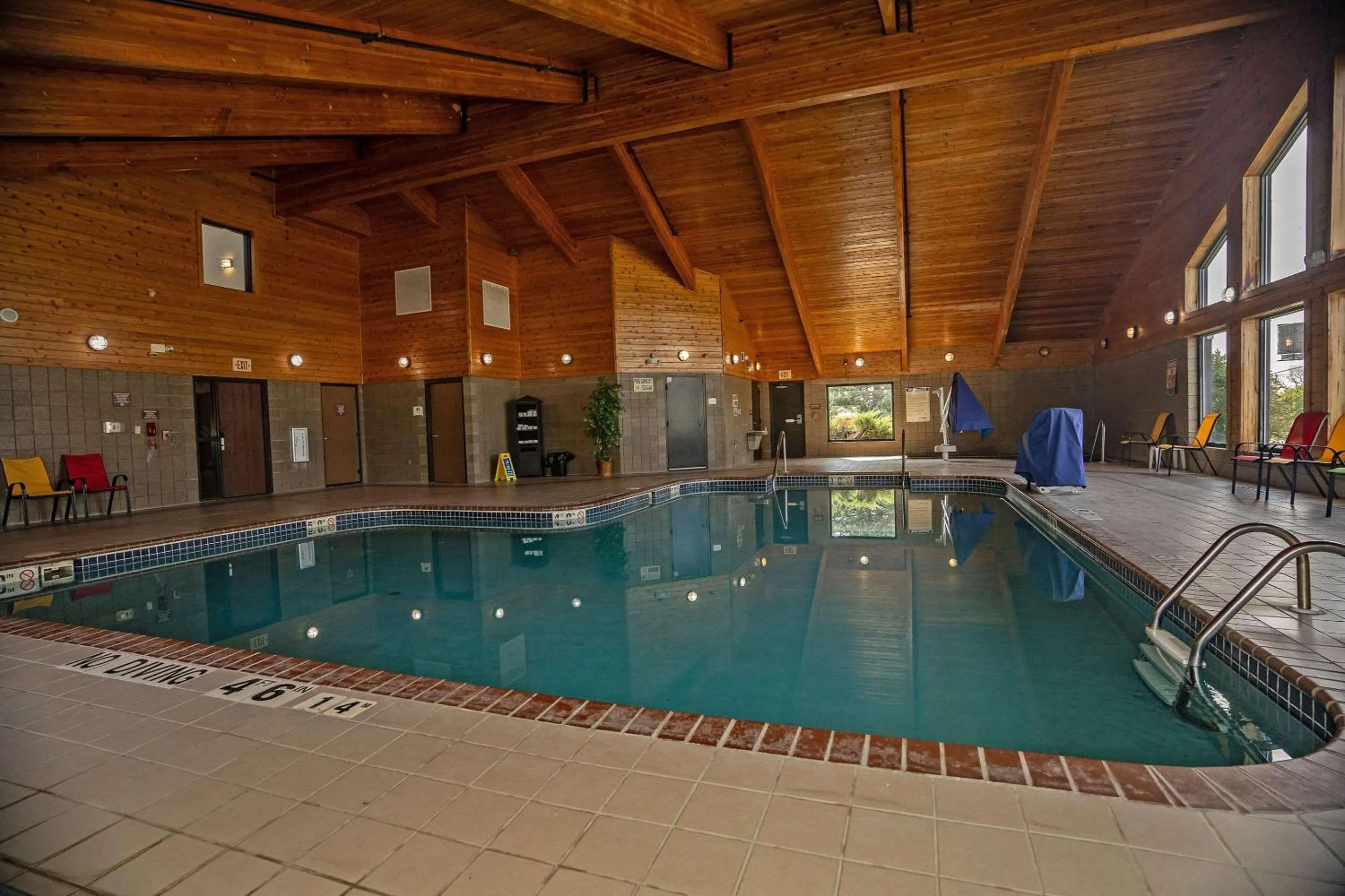 Swimming pool in Quality Inn near Medical Center