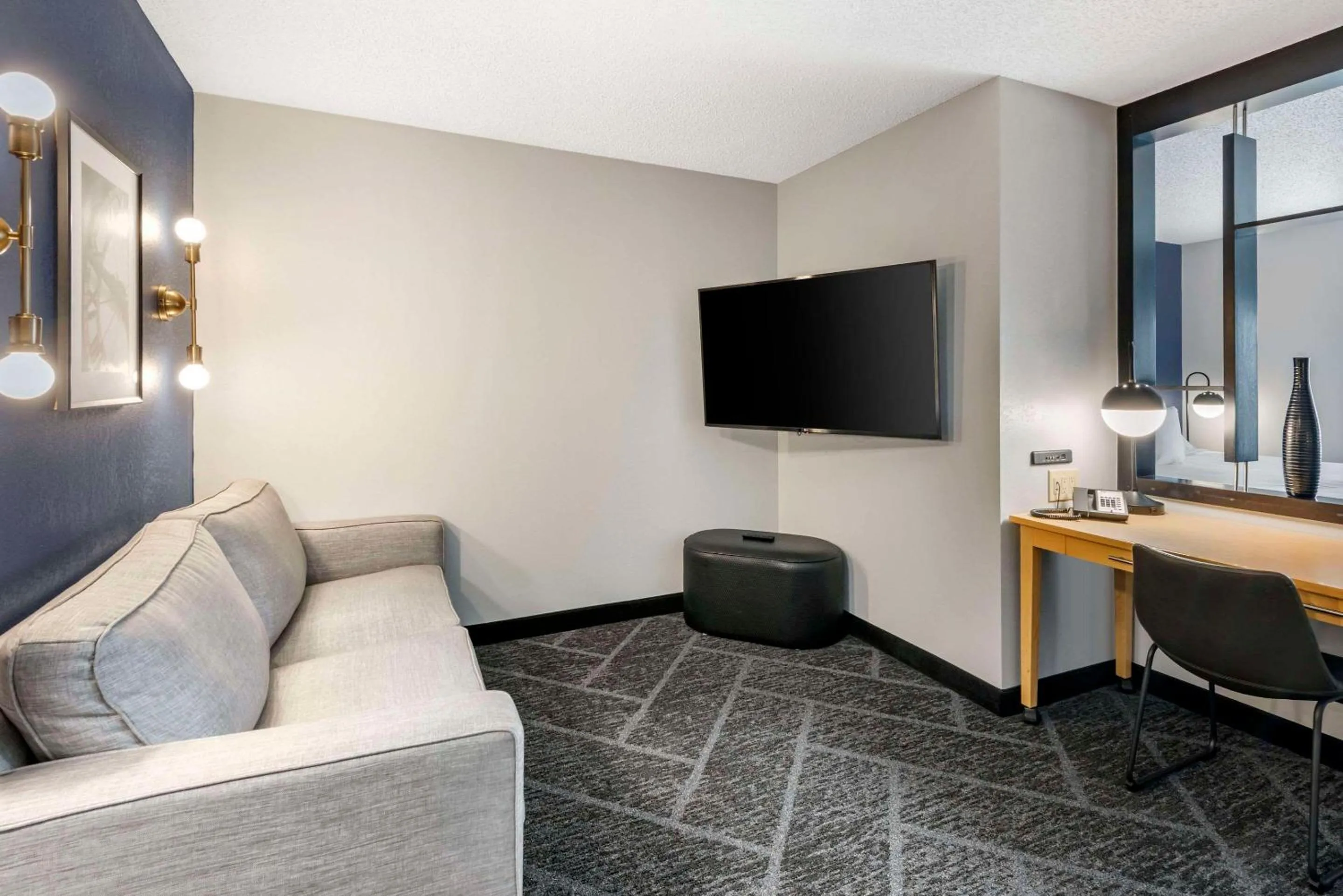 Bedroom in Cambria Hotel Minneapolis Maple Grove