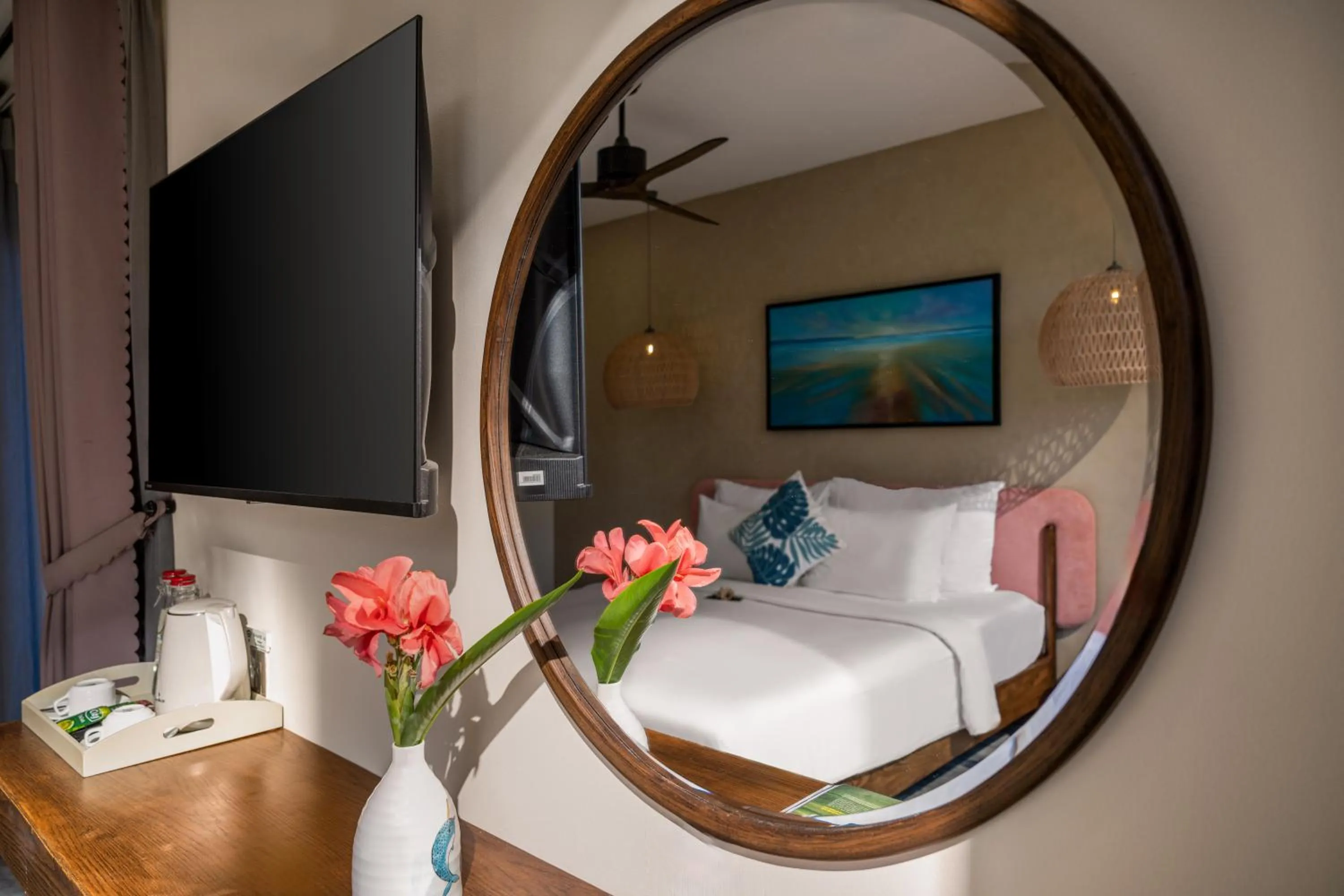 Entertainment, Bed in Sea Lavie Boutique Resort & Spa