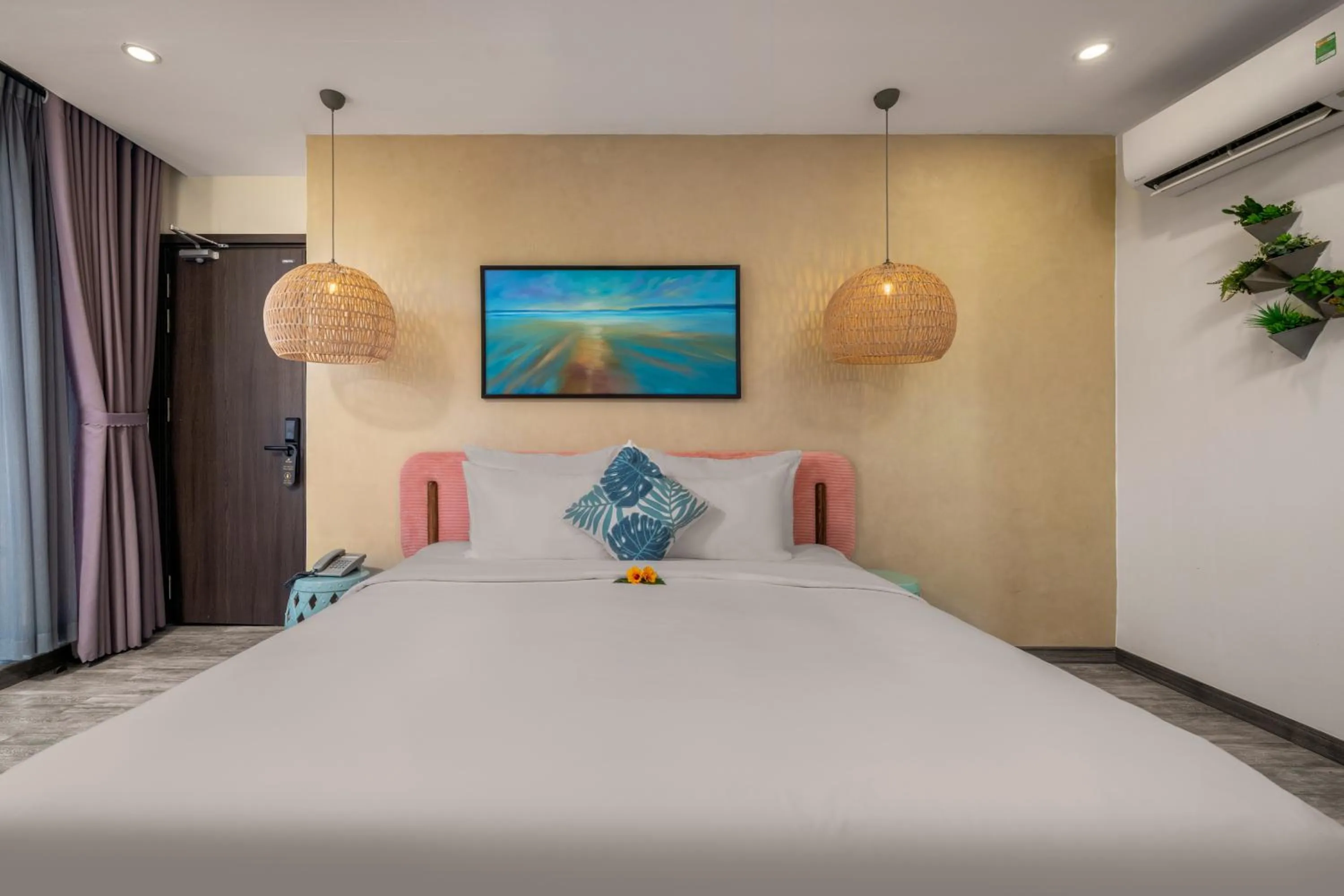 Bed in Sea Lavie Boutique Resort & Spa