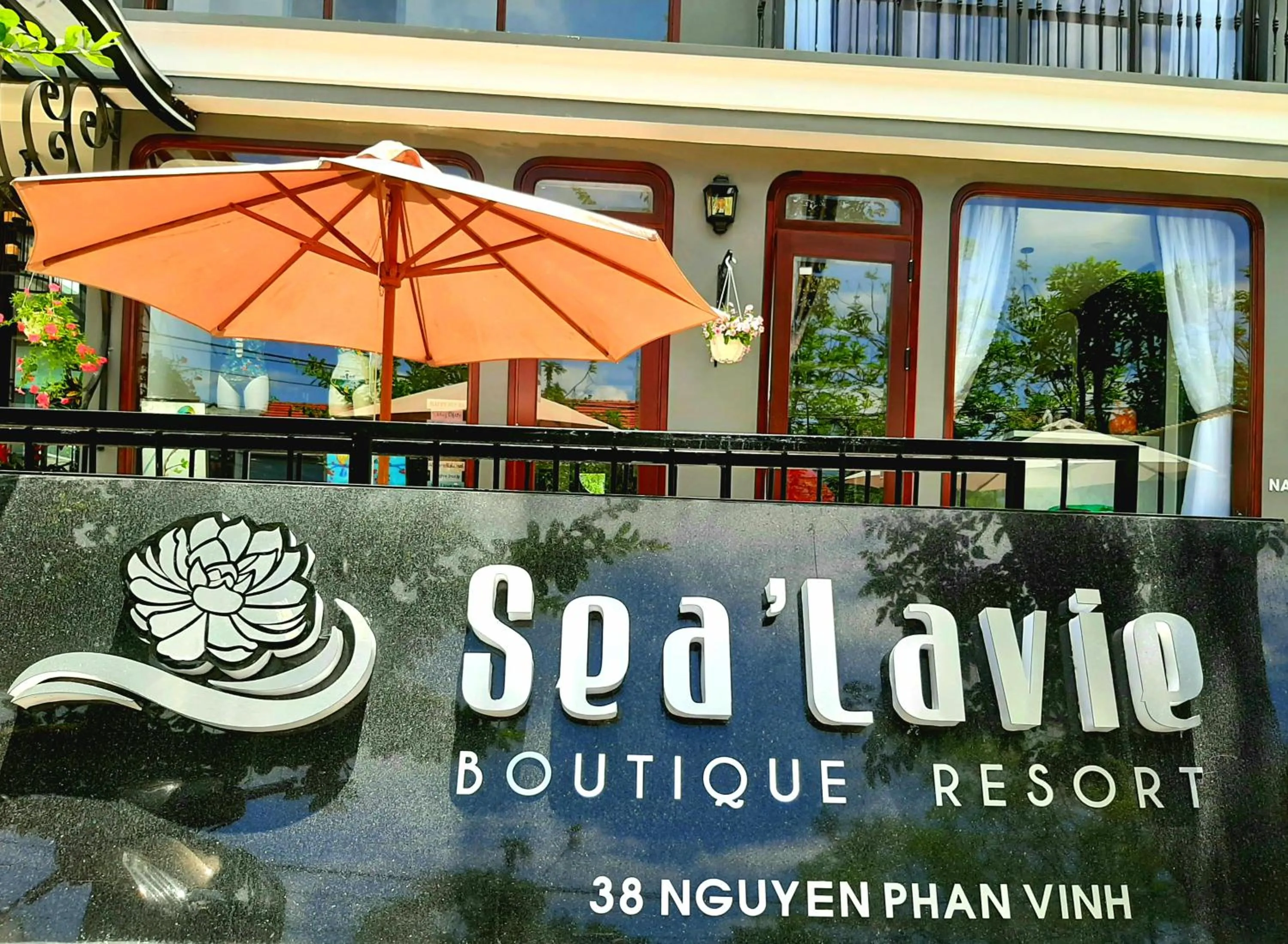 Property logo or sign in Sea Lavie Boutique Resort & Spa