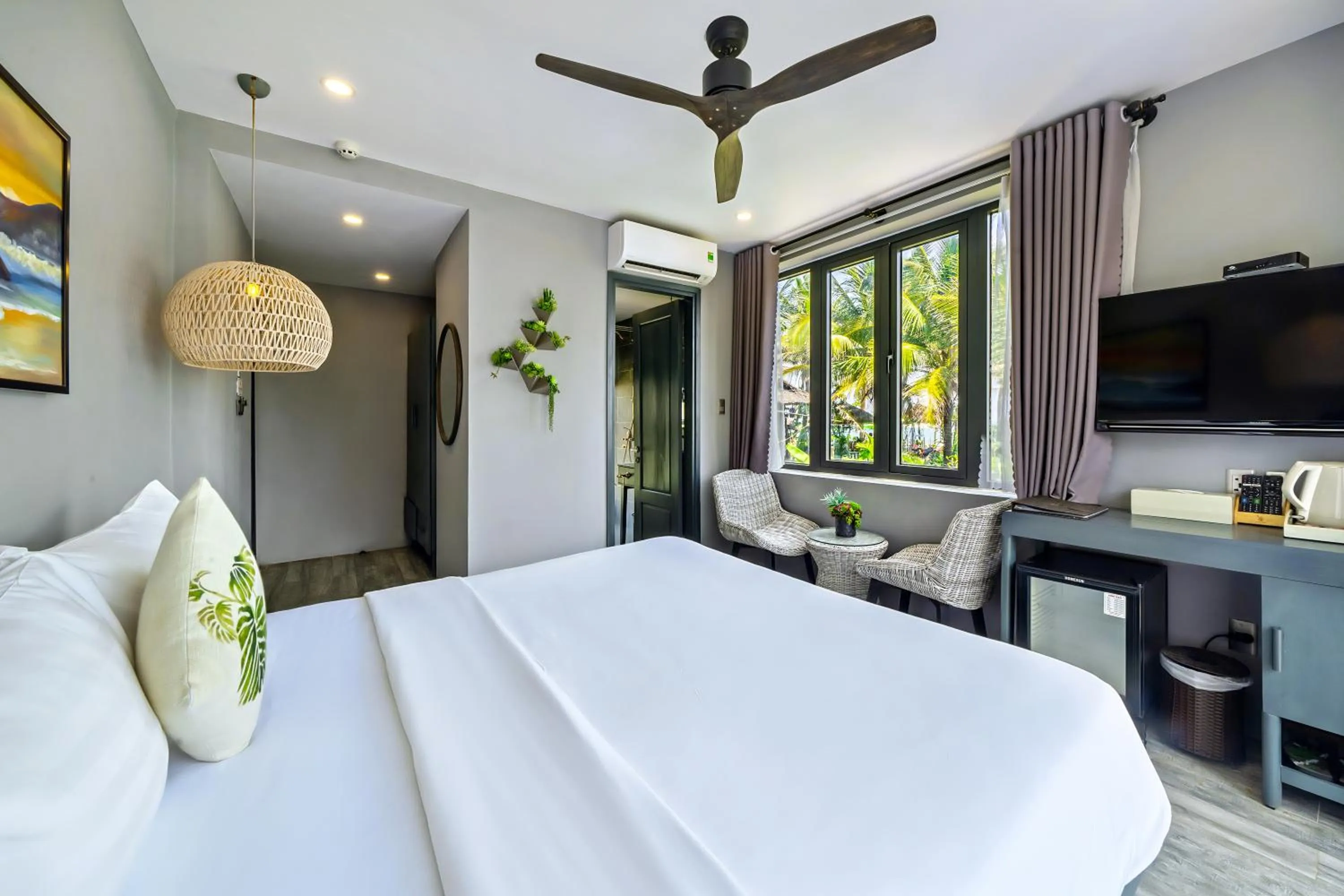 Bed in Sea Lavie Boutique Resort & Spa