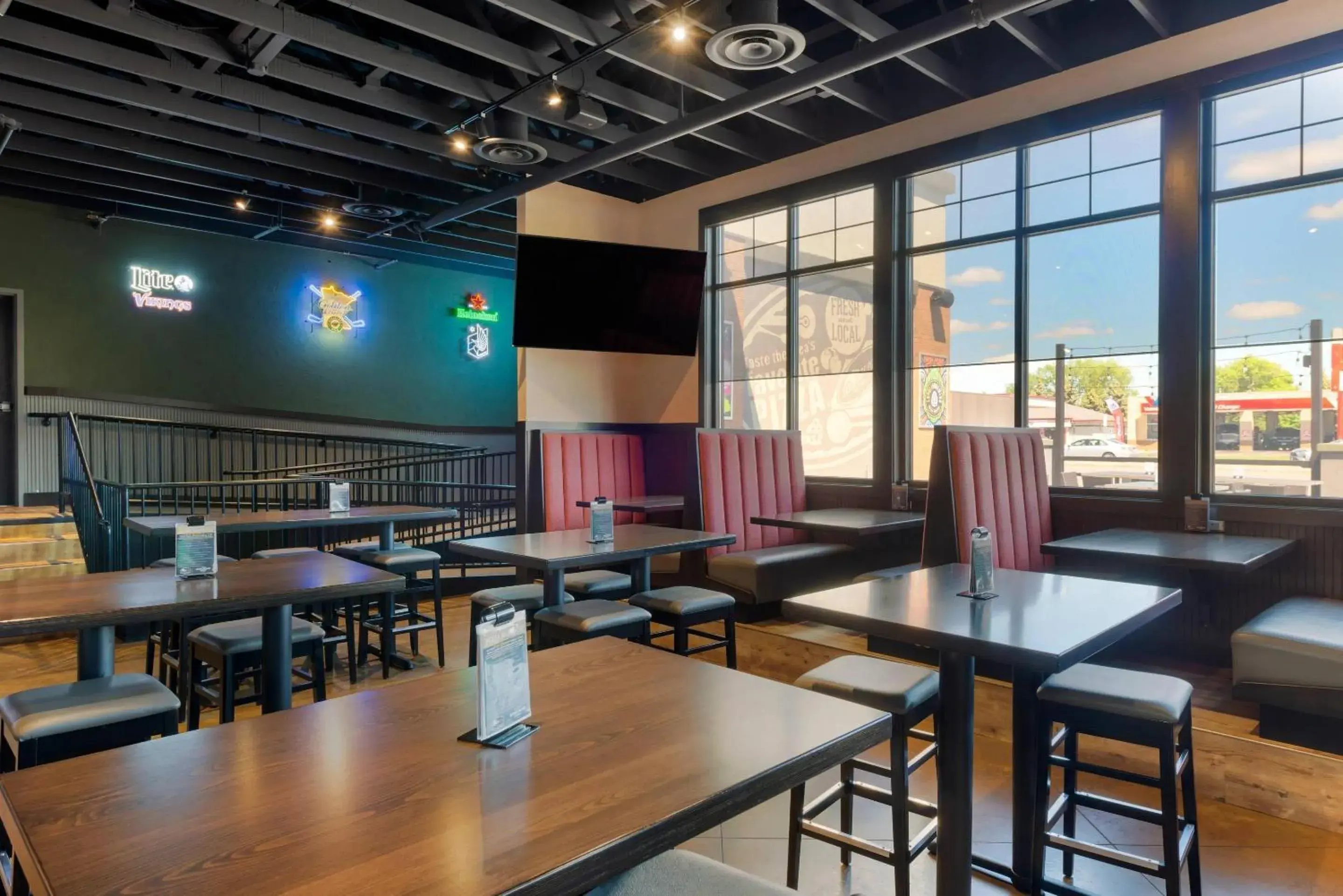 Restaurant/places to eat in Quality Inn St Cloud West Restaurant/places to eat in Quality Inn St Cloud West