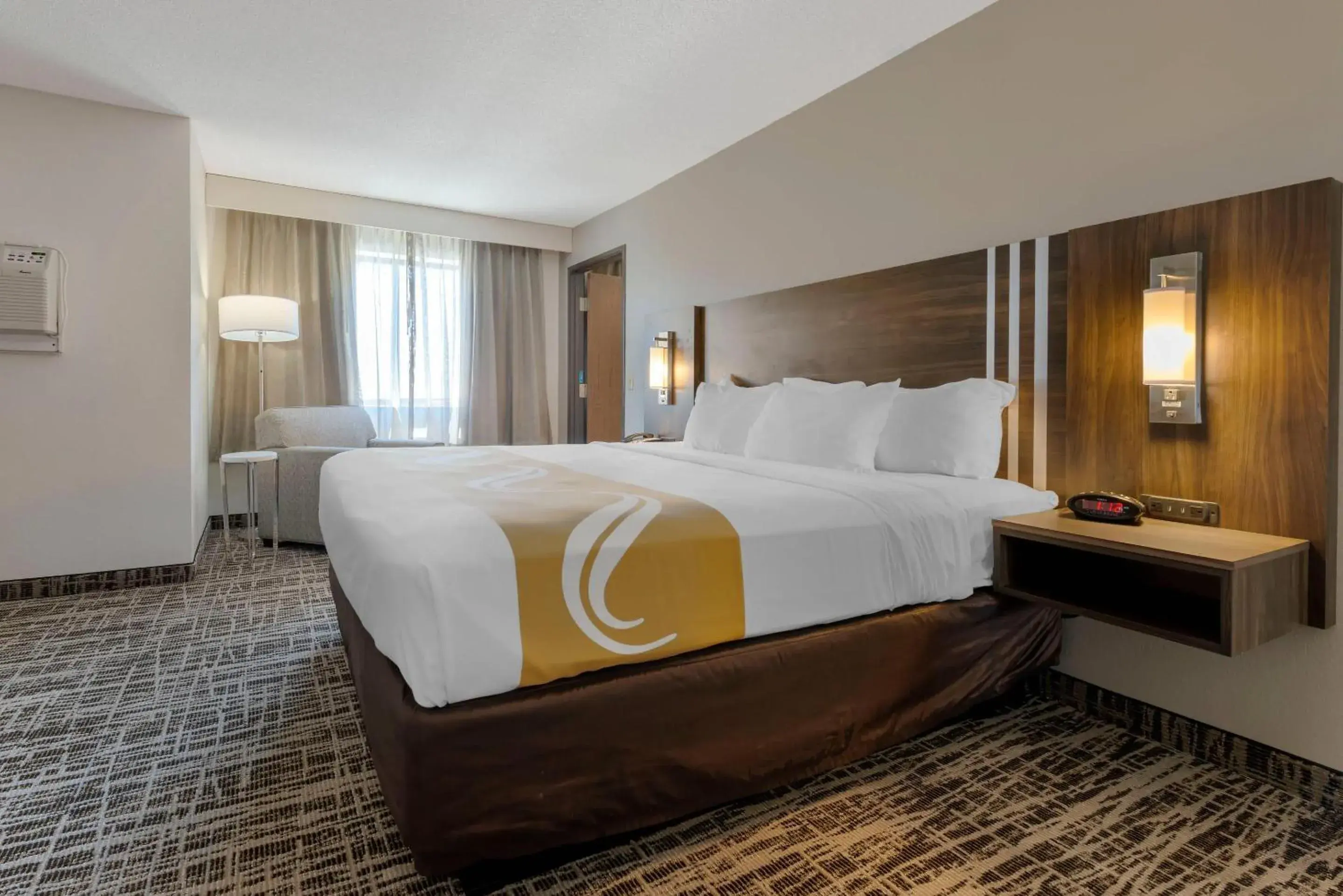 Bedroom, Bed in Quality Inn St Cloud West Bedroom, Bed in Quality Inn St Cloud West