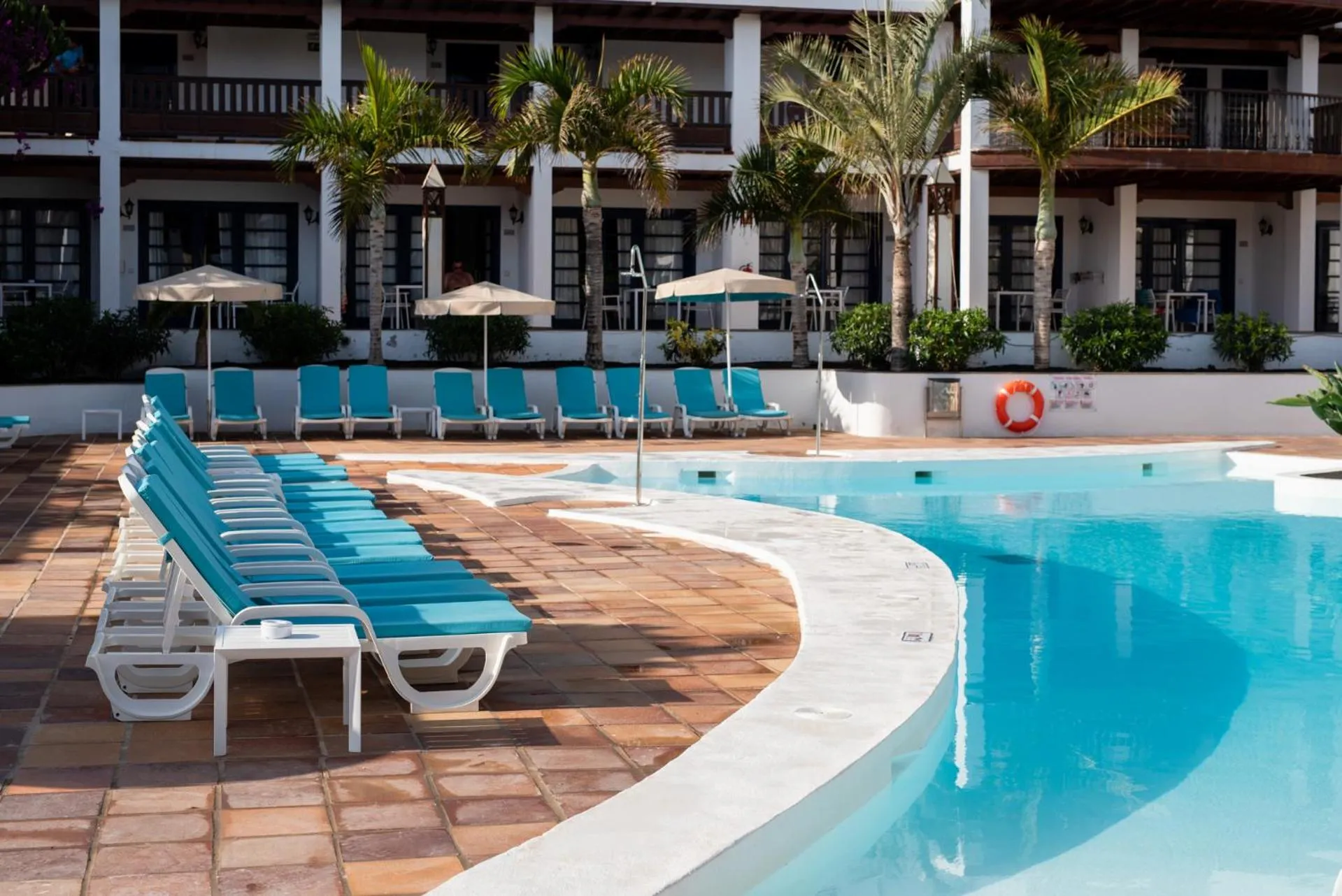 Swimming pool in Nazaret Mansion