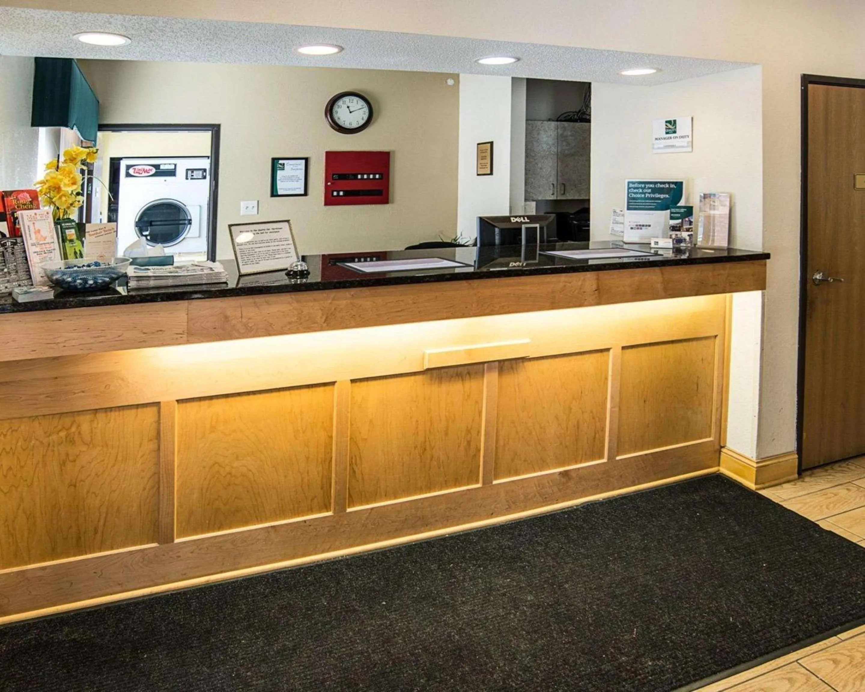 Lobby or reception in Quality Inn near Northtown Mall & National Sports Center