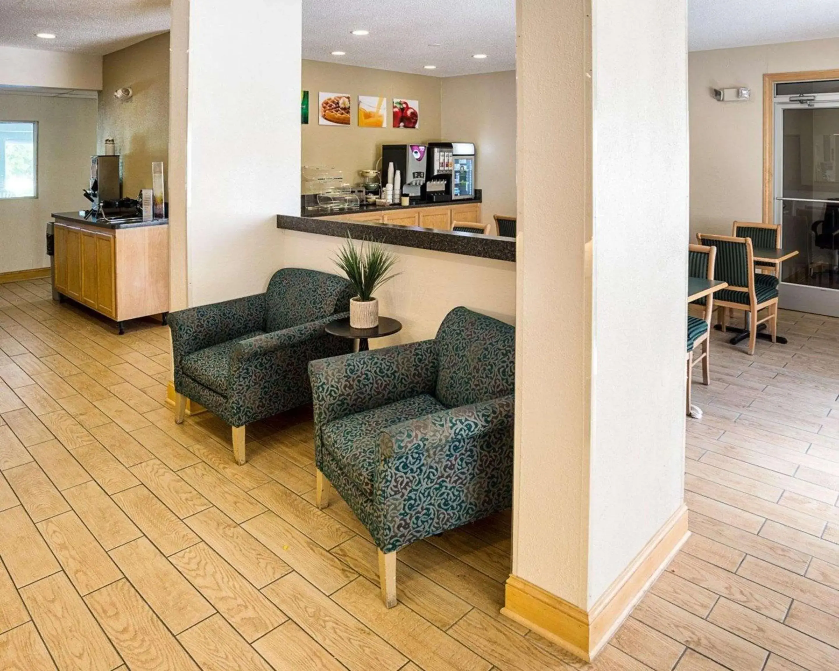 Lobby or reception in Quality Inn near Northtown Mall & National Sports Center Lobby or reception in Quality Inn near Northtown Mall & National Sports Center