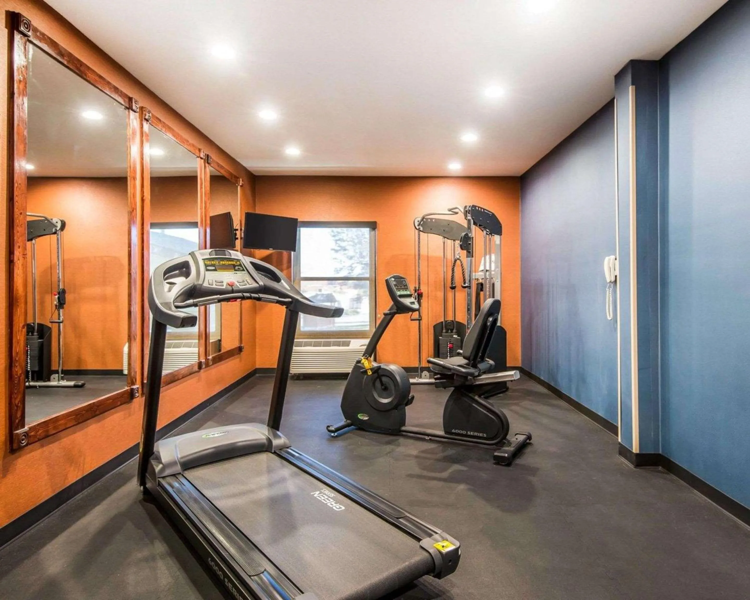 Fitness centre/facilities in Quality Inn Cameron