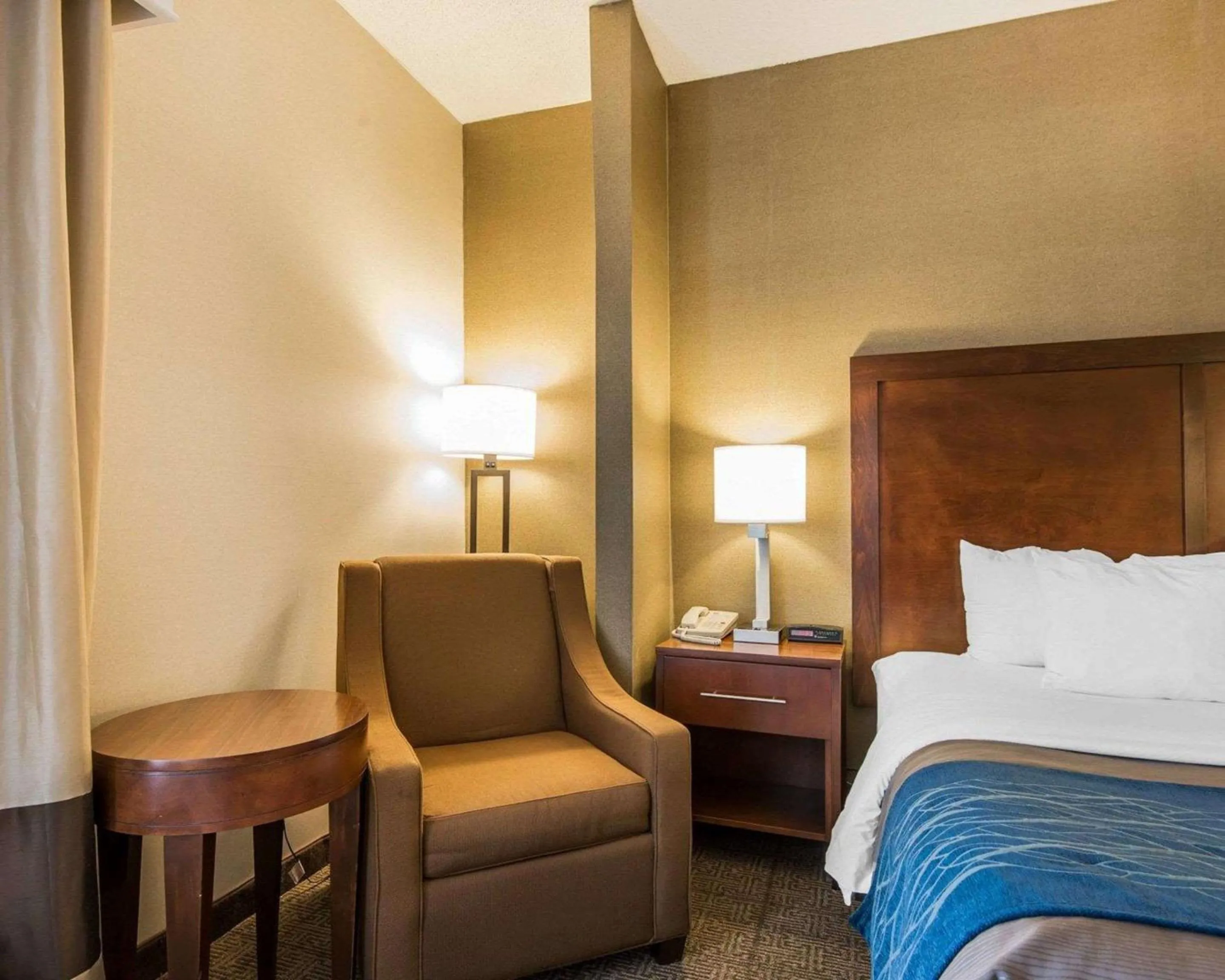 Photo of the whole room, Bed in Quality Inn Cameron