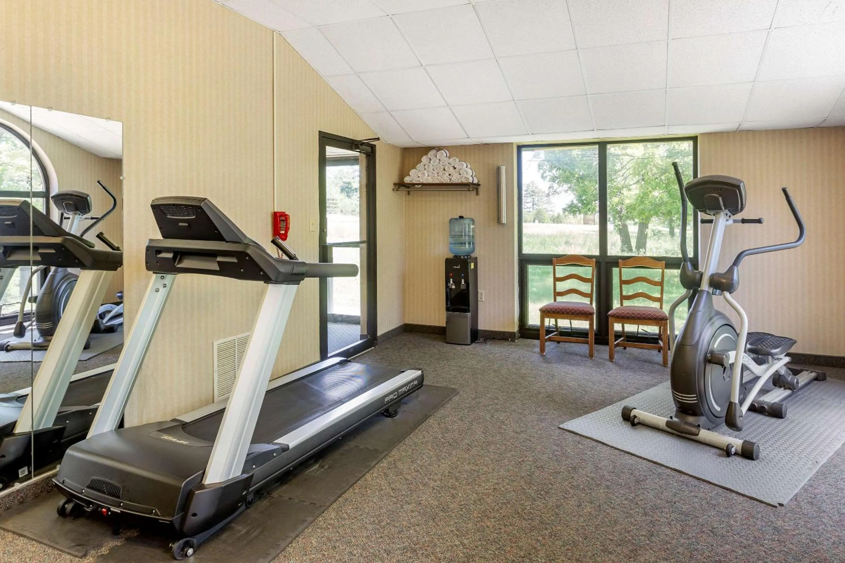 Fitness centre/facilities in Comfort Inn at Thousand Hills