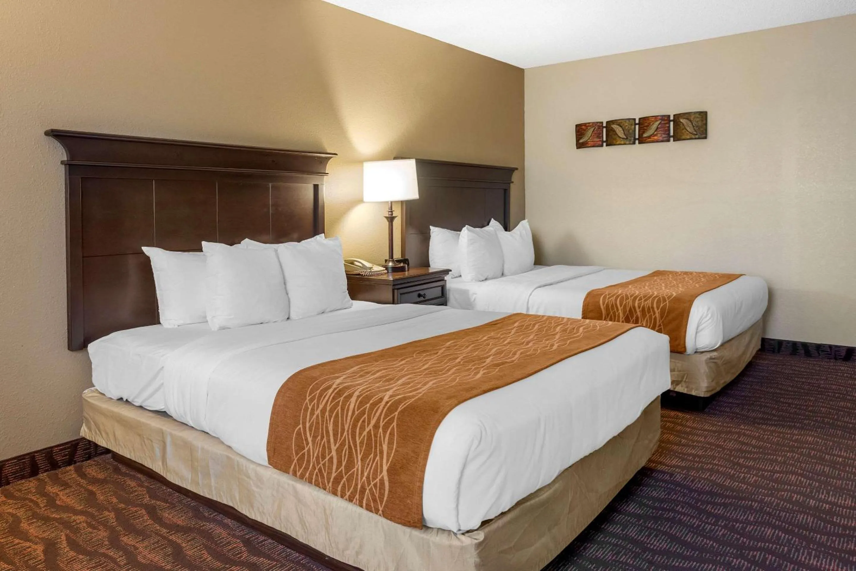 Bedroom, Bed in Comfort Inn at Thousand Hills