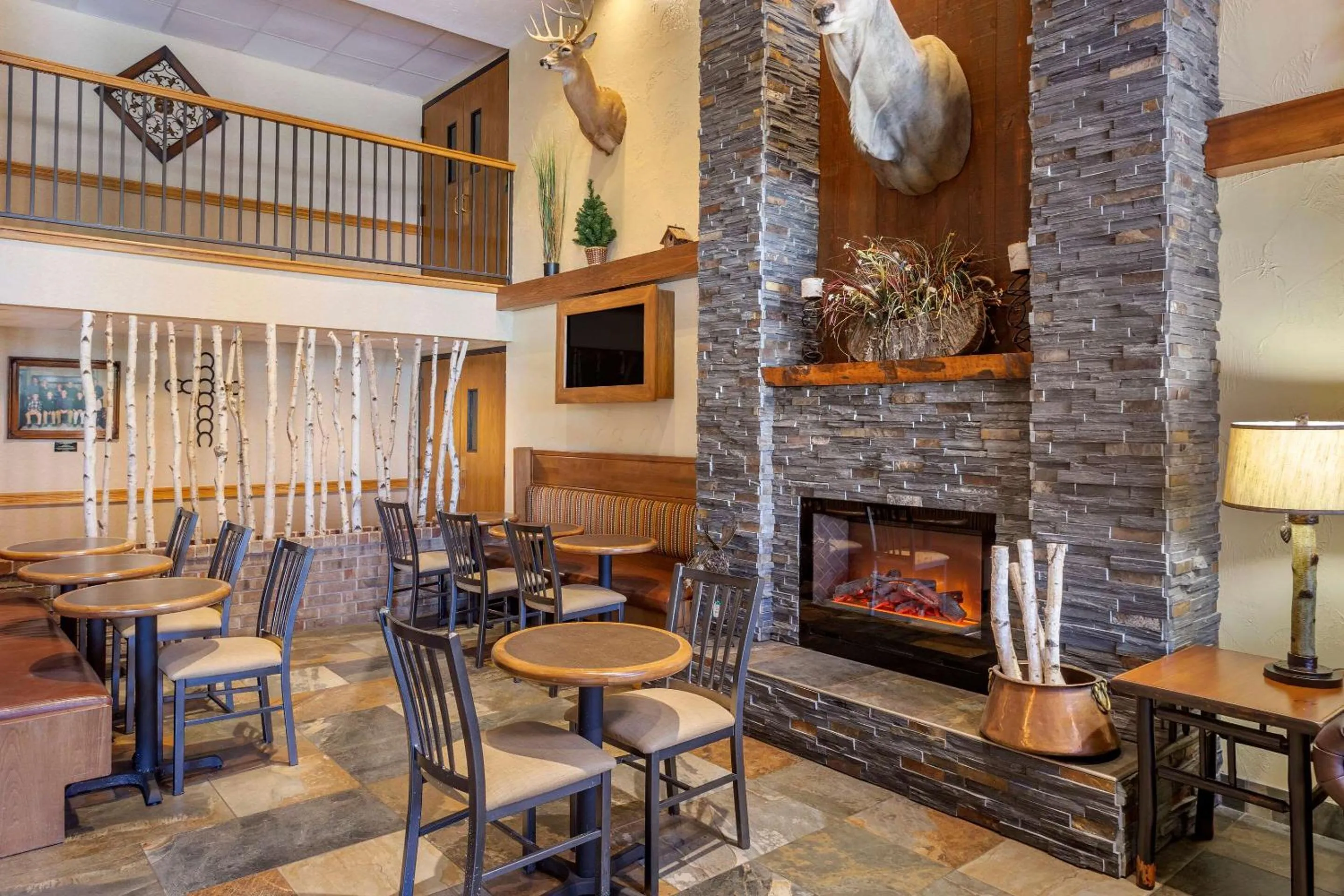 Lobby or reception in Comfort Inn at Thousand Hills