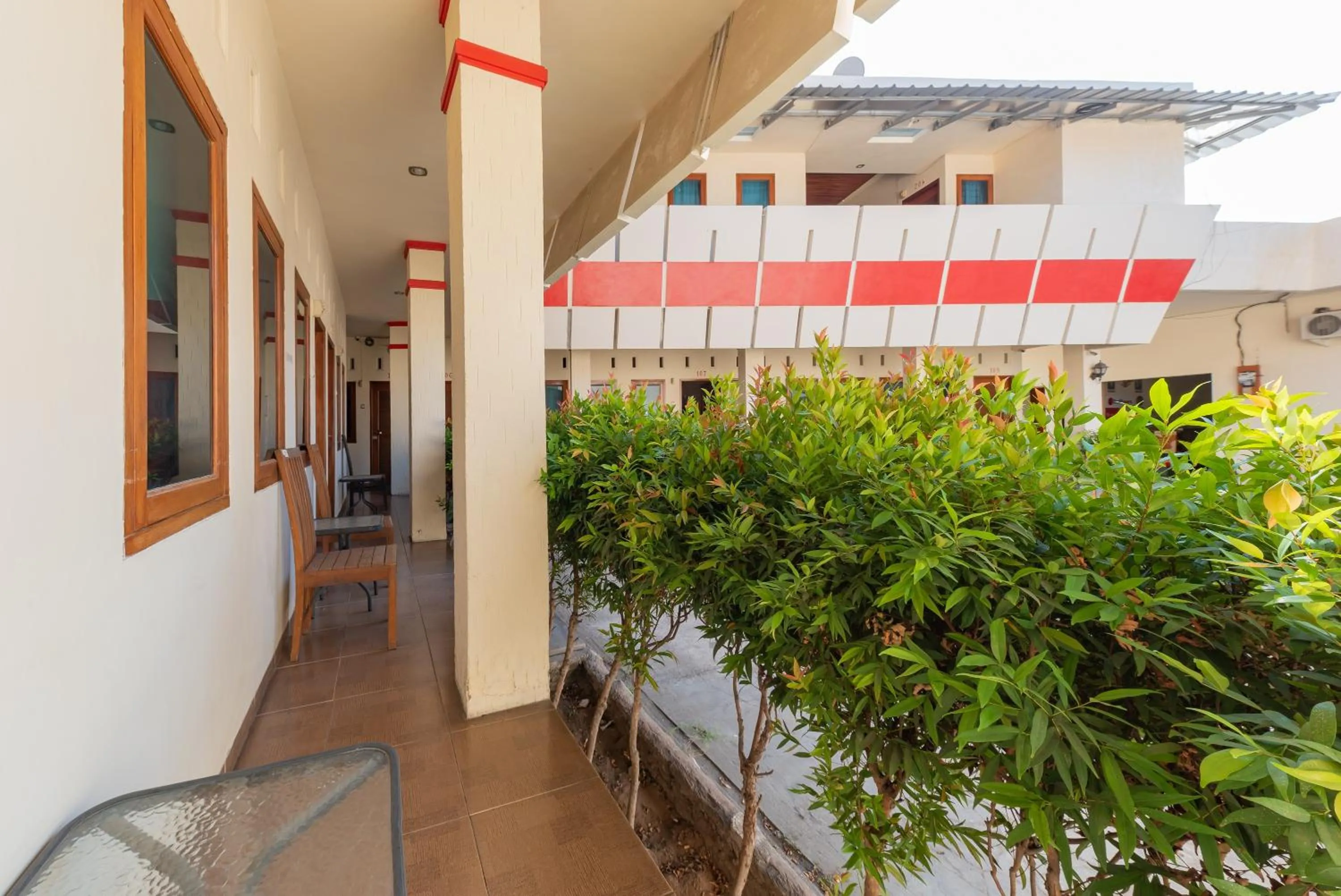 Property building in RedDoorz near Pasar Pagi 2 by Cassana