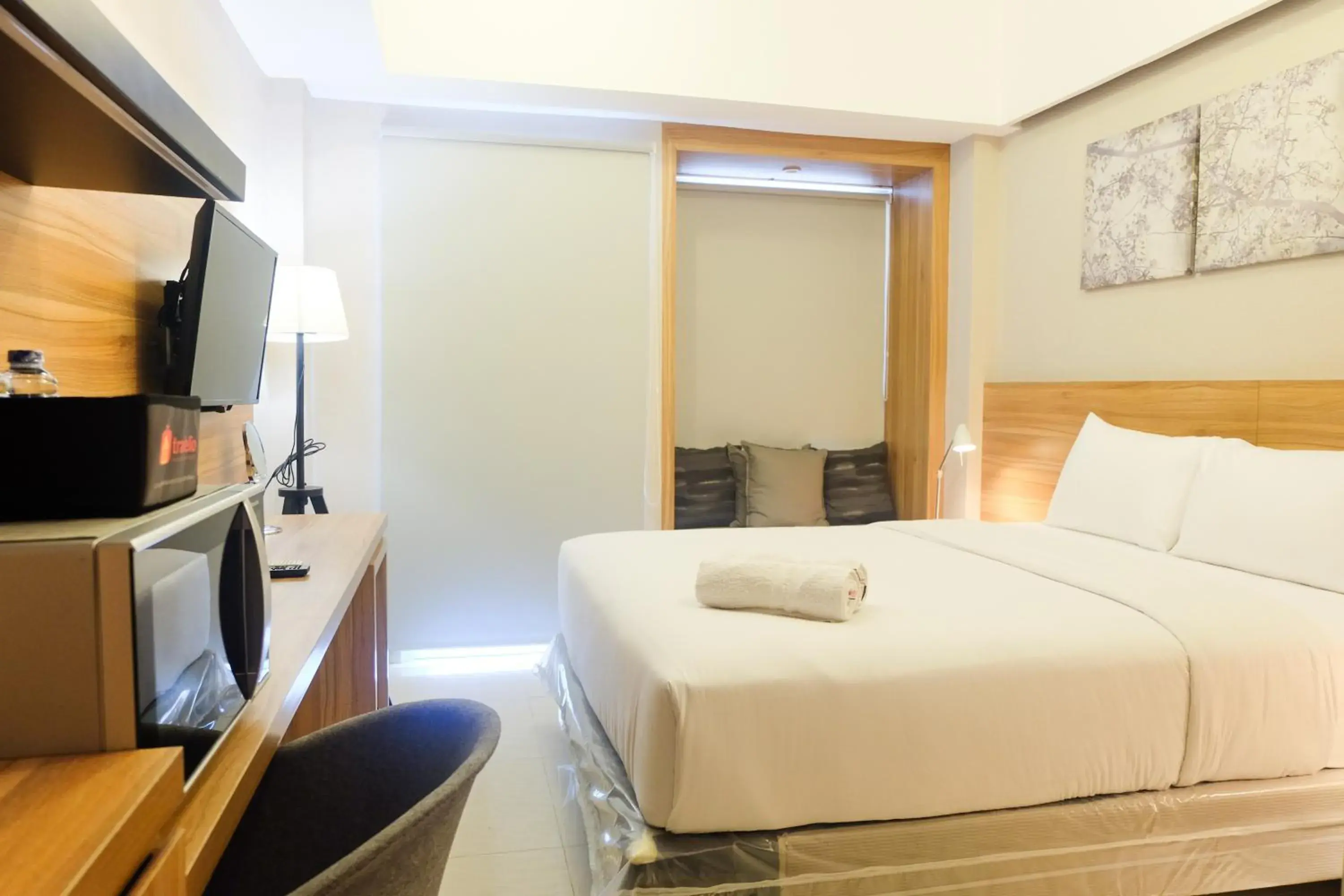 Bed in Modern Apartment Studio No Kitchen Mustika Golf Residence By Travelio Bed in Modern Apartment Studio No Kitchen Mustika Golf Residence By Travelio