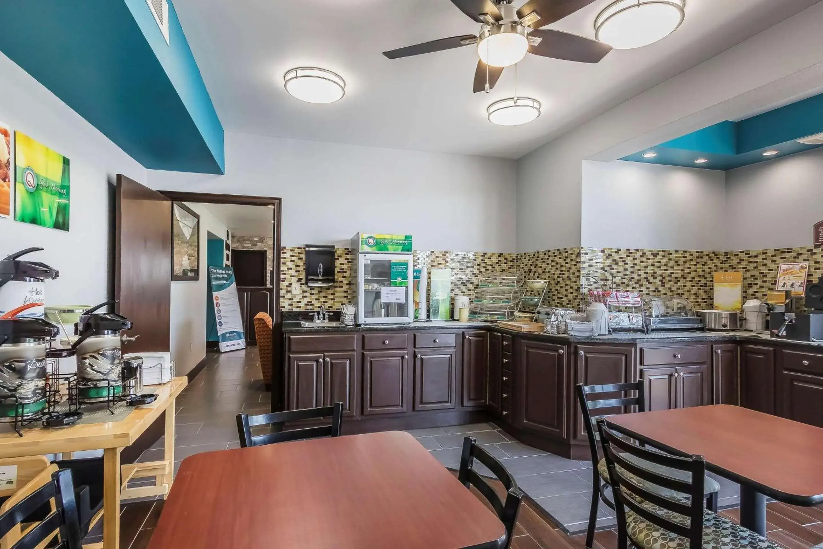 Restaurant/places to eat in Quality Inn Charleston - Sikeston Restaurant/places to eat in Quality Inn Charleston - Sikeston