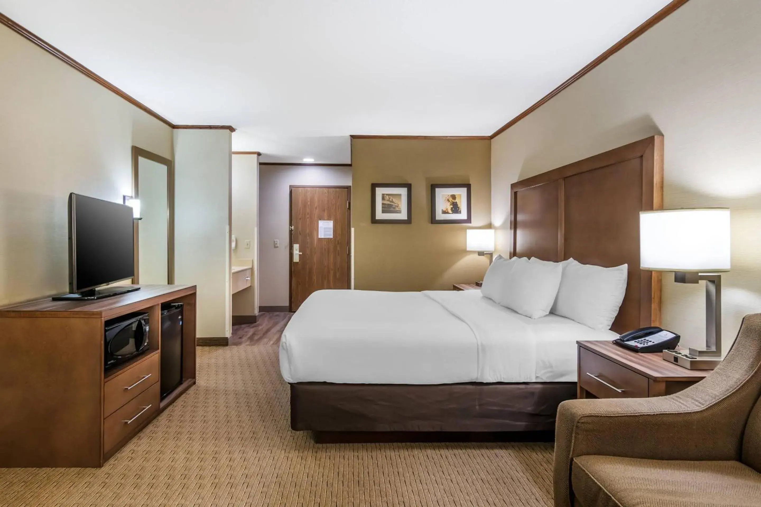 Bedroom, Bed in Comfort Inn Sedalia Station Bedroom, Bed in Comfort Inn Sedalia Station