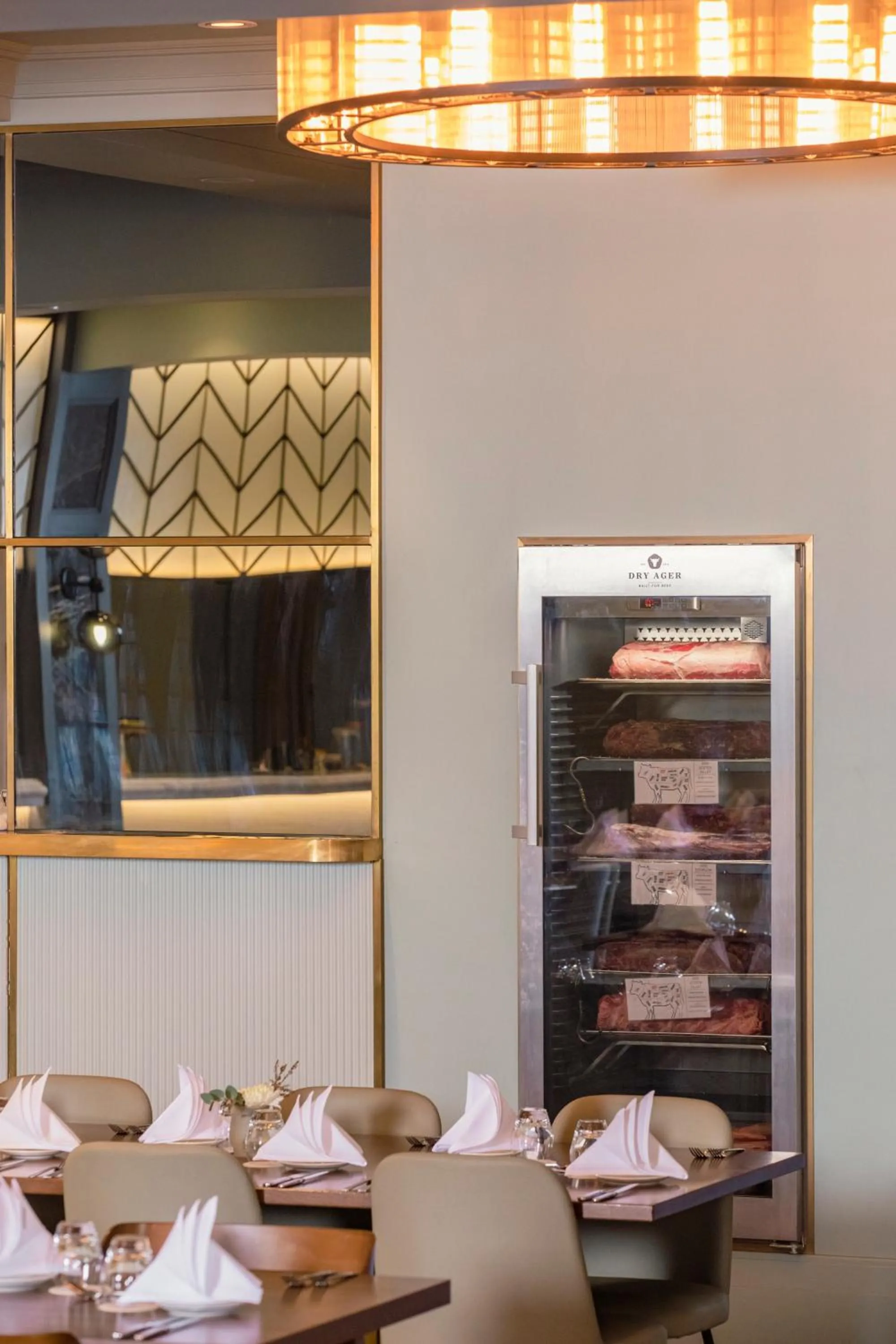 Restaurant/places to eat in Tattersalls Hotel