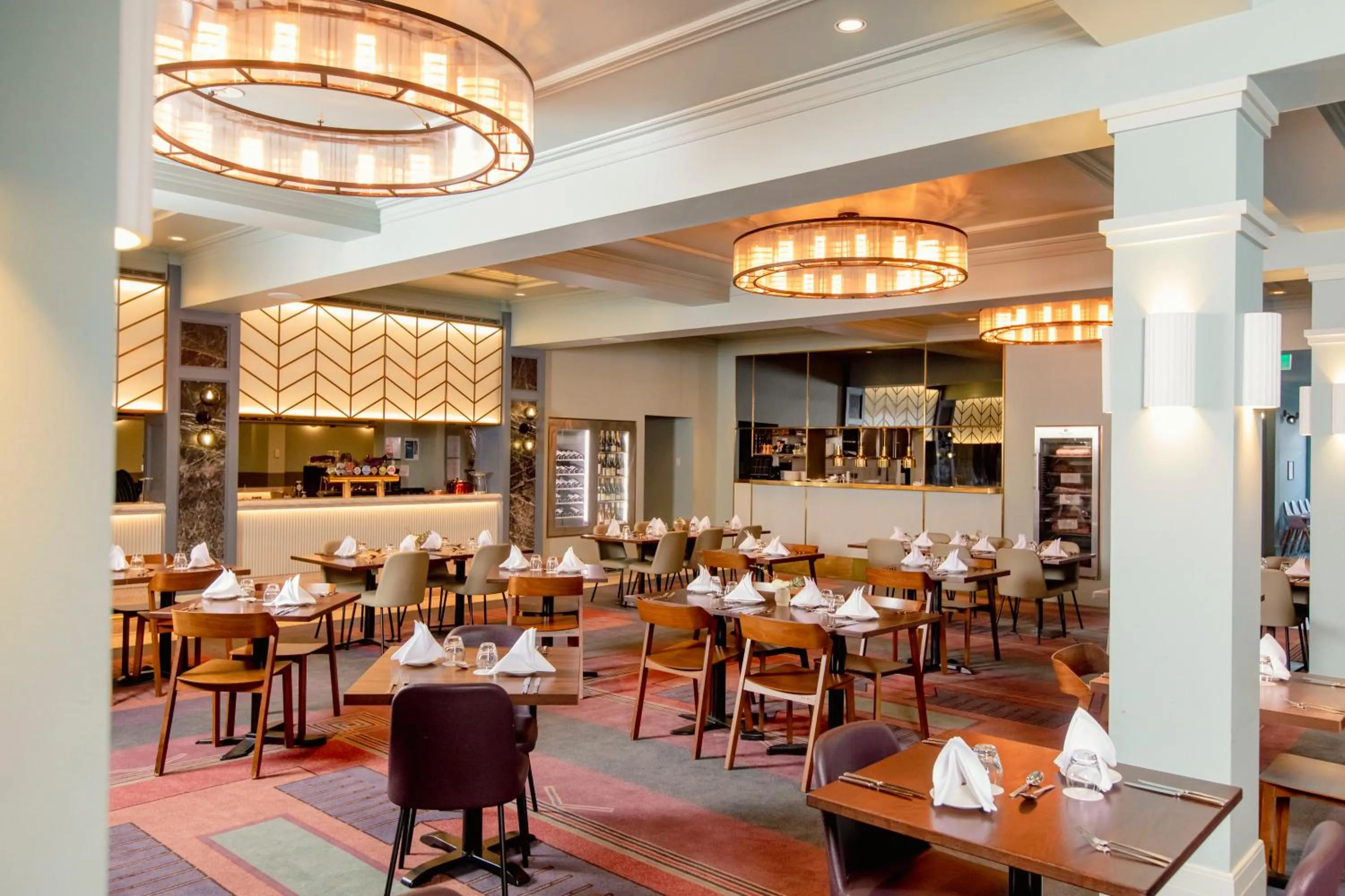 Restaurant/places to eat in Tattersalls Hotel