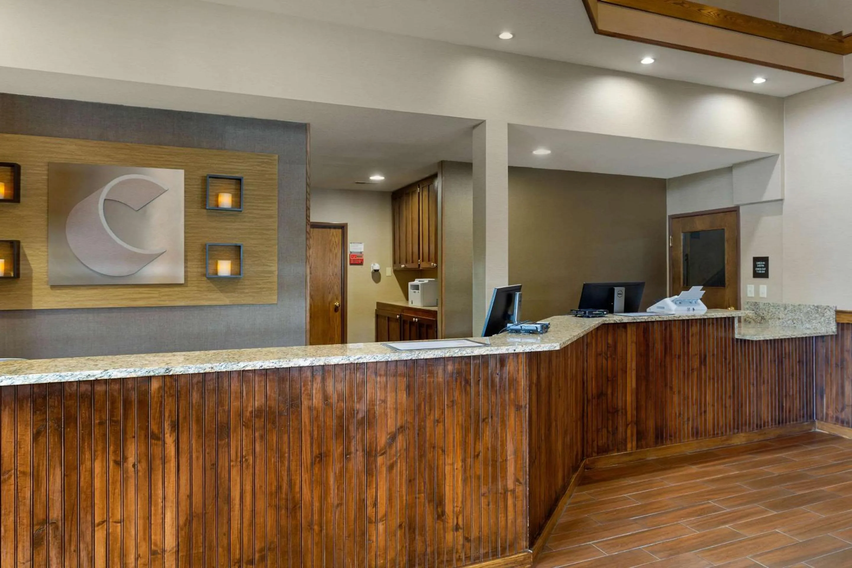 Lobby or reception in Comfort Inn Marshall Station