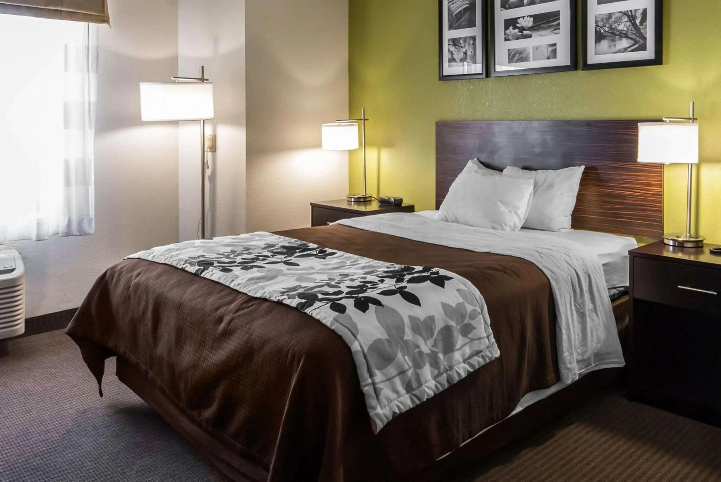 Photo of the whole room, Bed in Sleep Inn