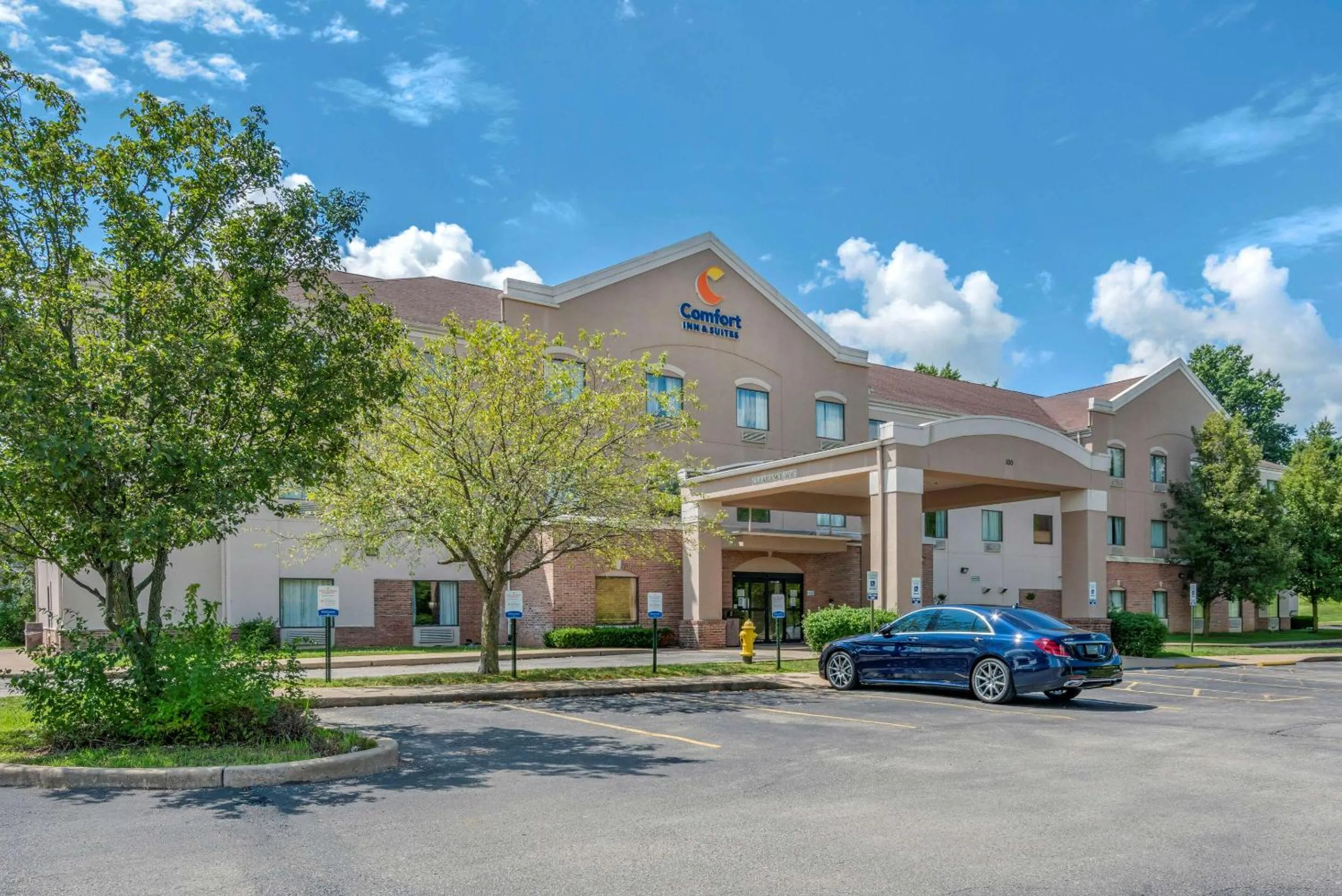 Property building in Comfort Inn & Suites St Louis-O'Fallon