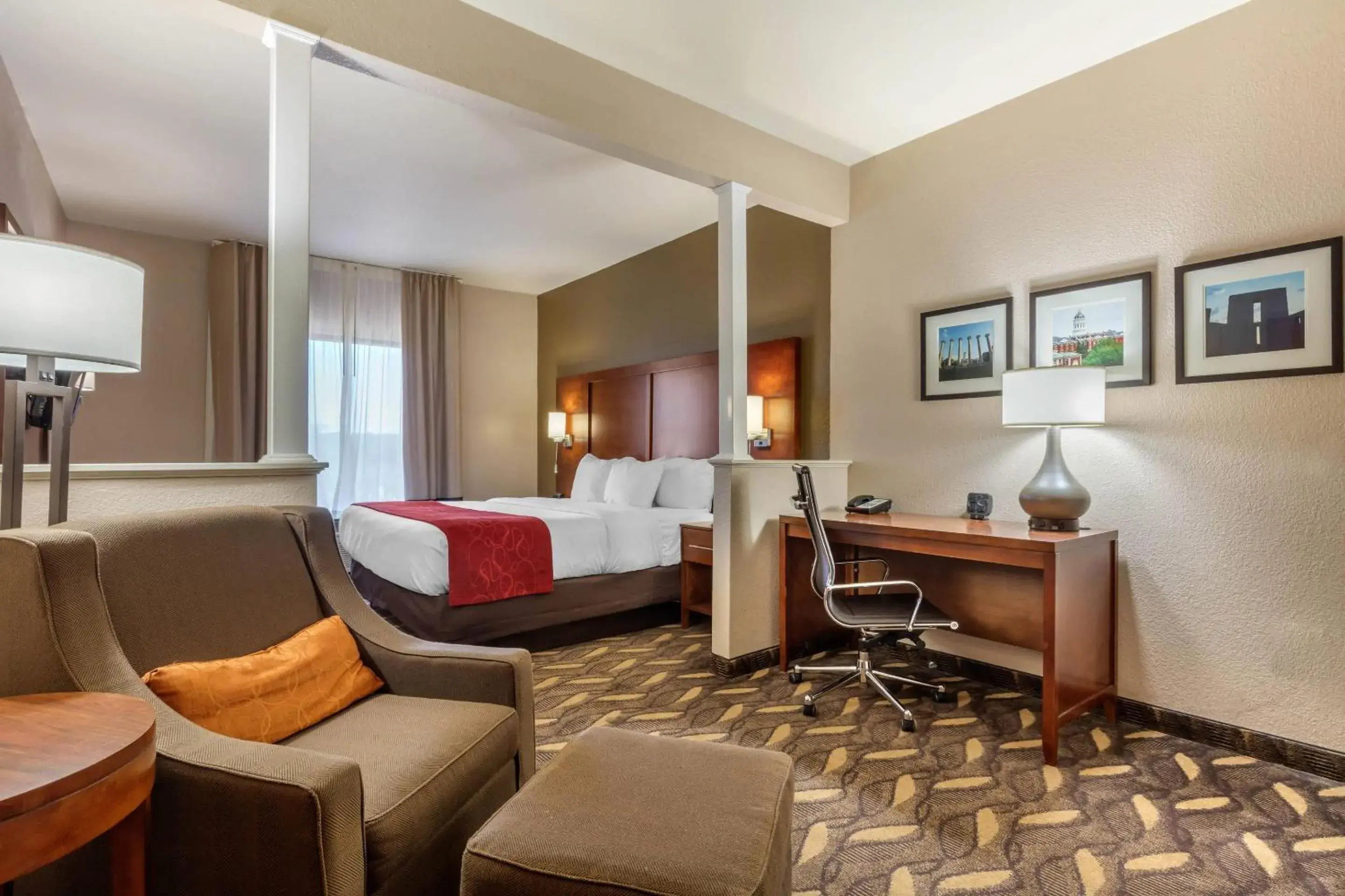 Bedroom, Bed in Comfort Suites Bedroom, Bed in Comfort Suites