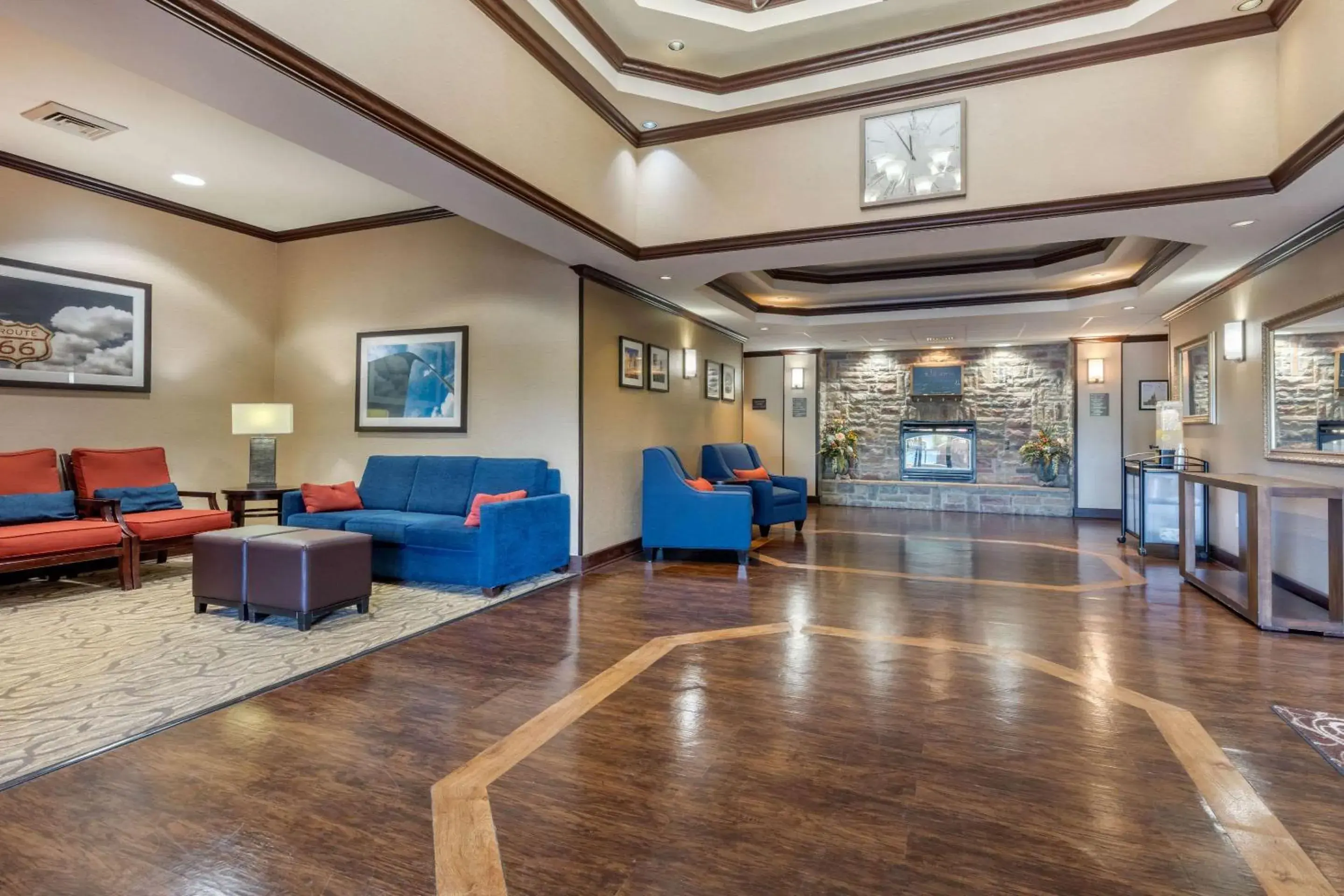 Lobby or reception in Comfort Suites Lobby or reception in Comfort Suites