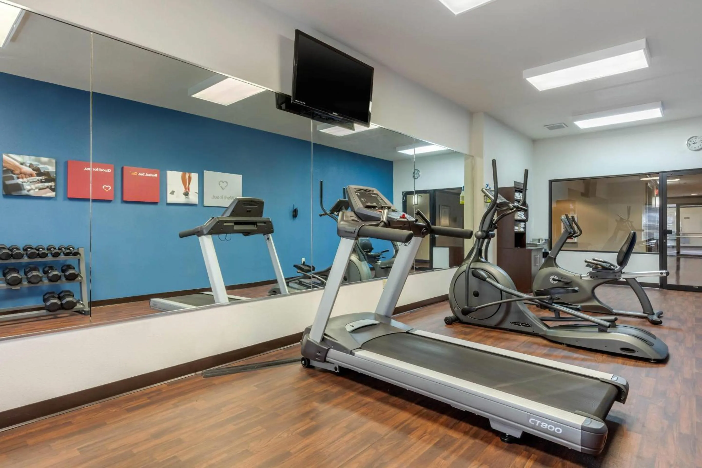 Fitness centre/facilities in Comfort Suites